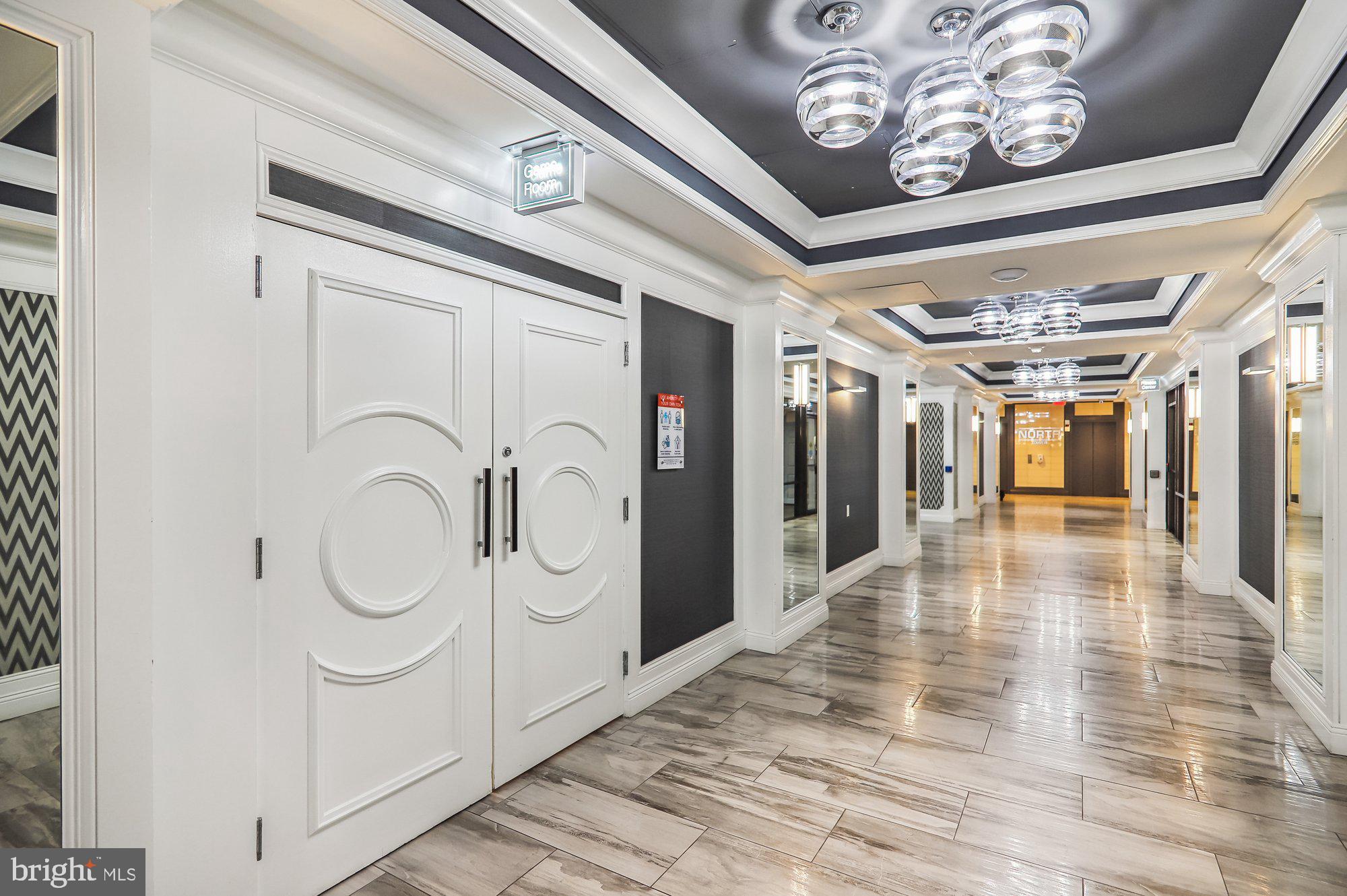 PROMENADE TOWERS - Residential