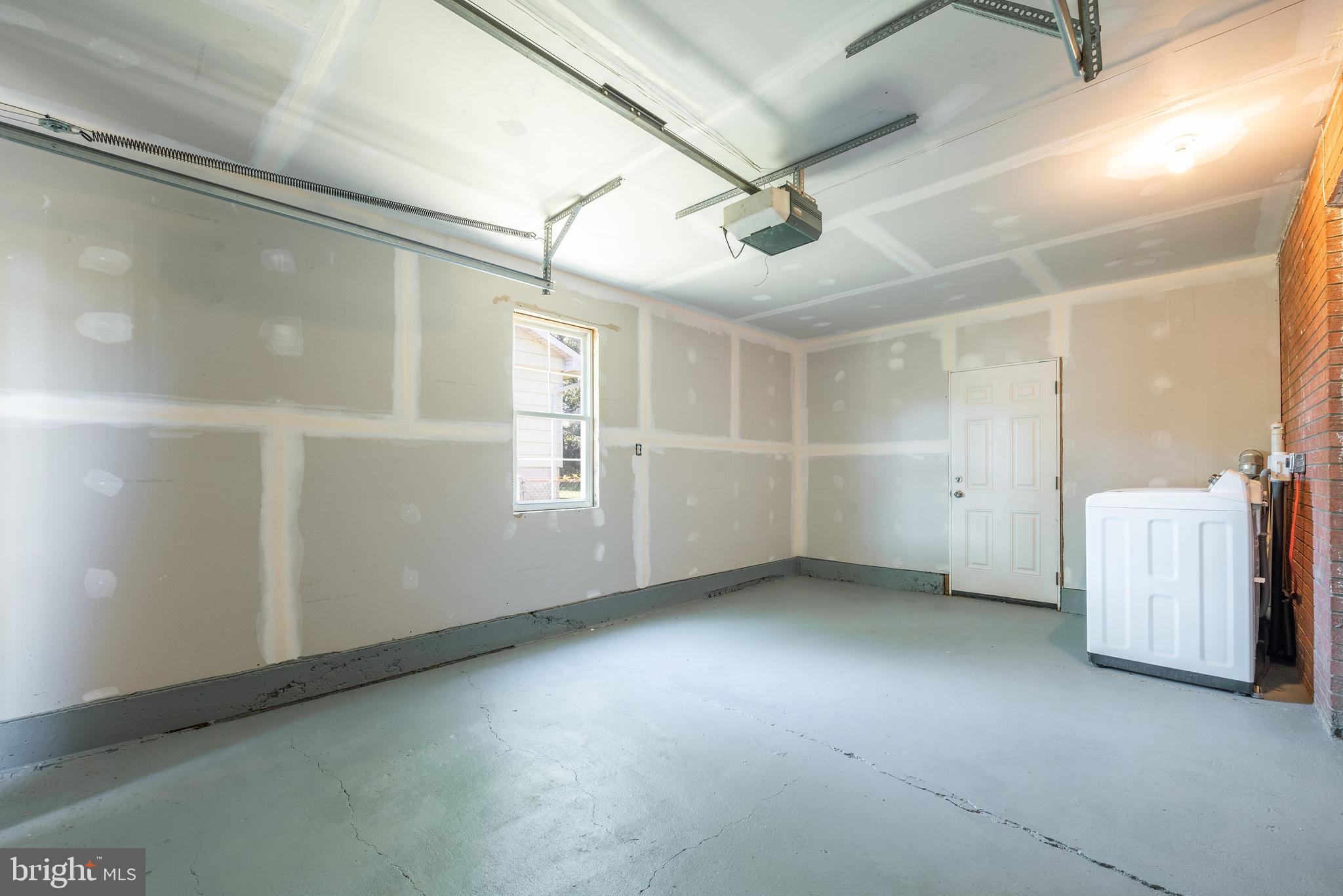 ARDMORE ESTATES - Residential