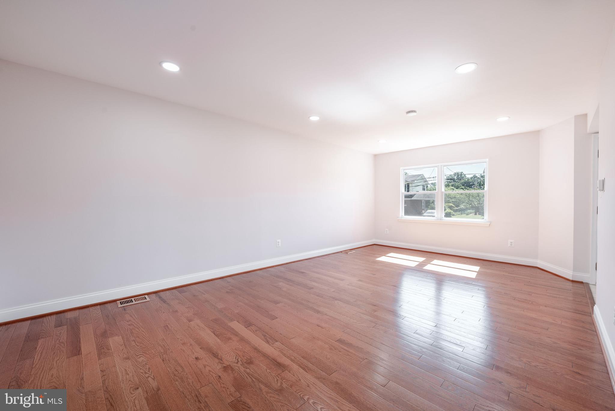 ARDMORE ESTATES - Residential