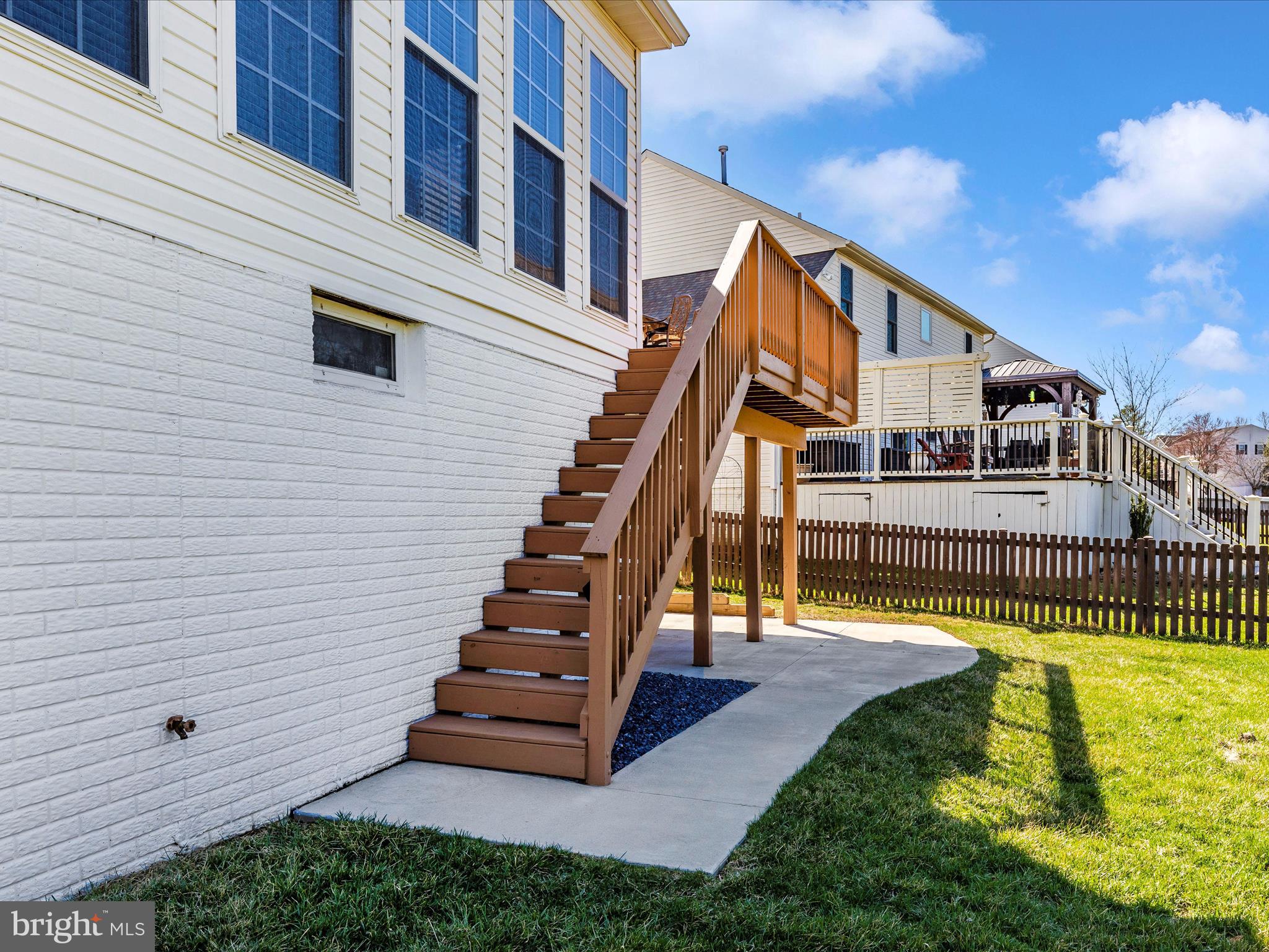 WELLINGTON TRACE - Residential