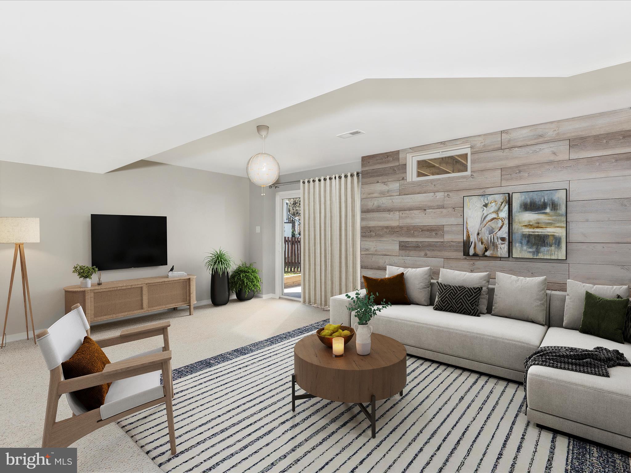 WELLINGTON TRACE - Residential