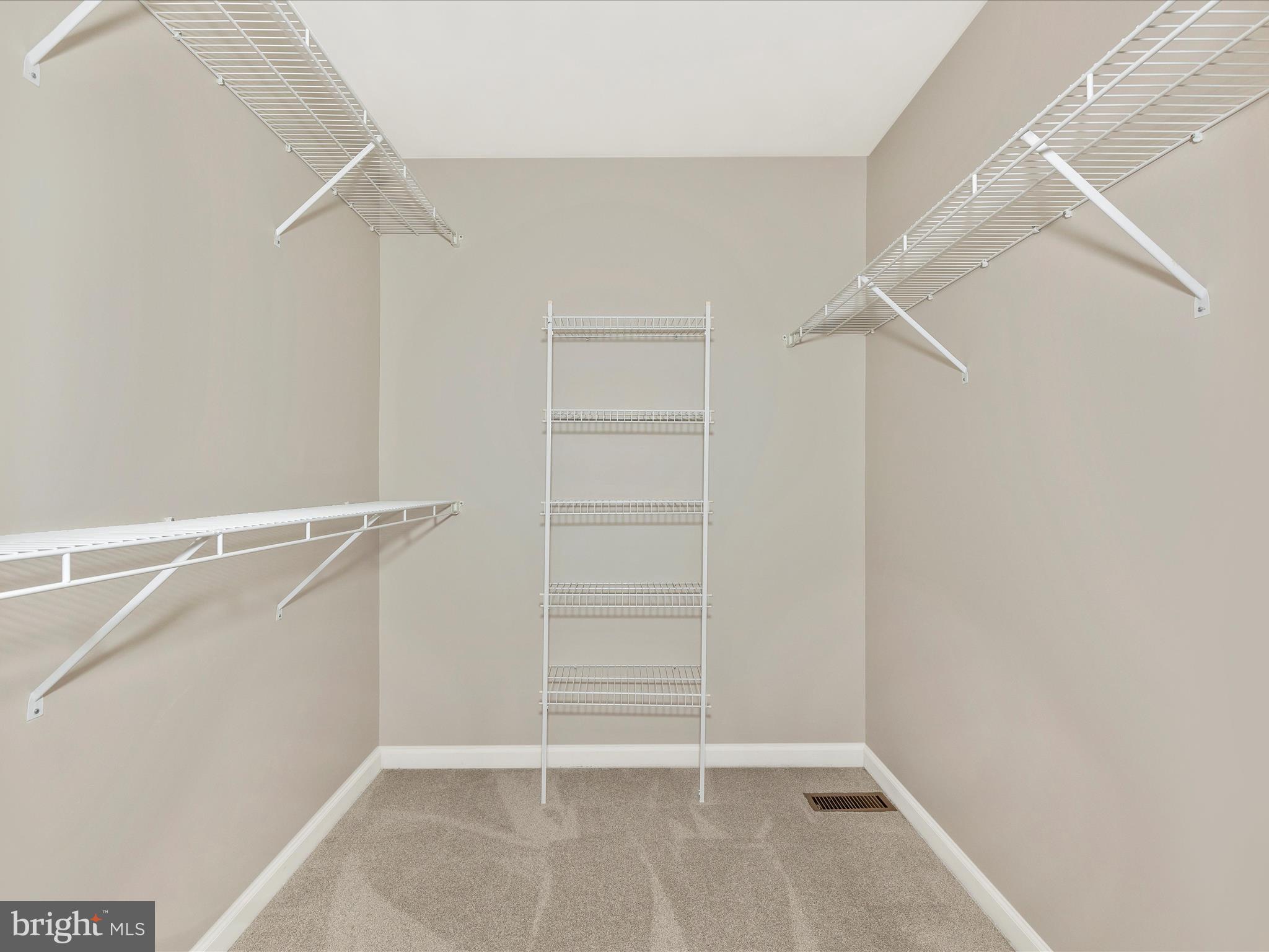 WELLINGTON TRACE - Residential