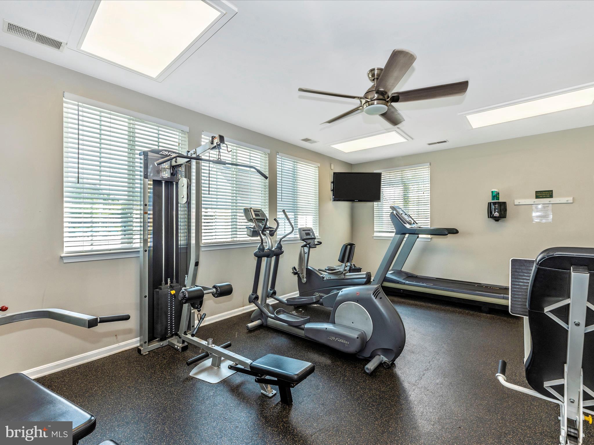 WELLINGTON TRACE - Residential