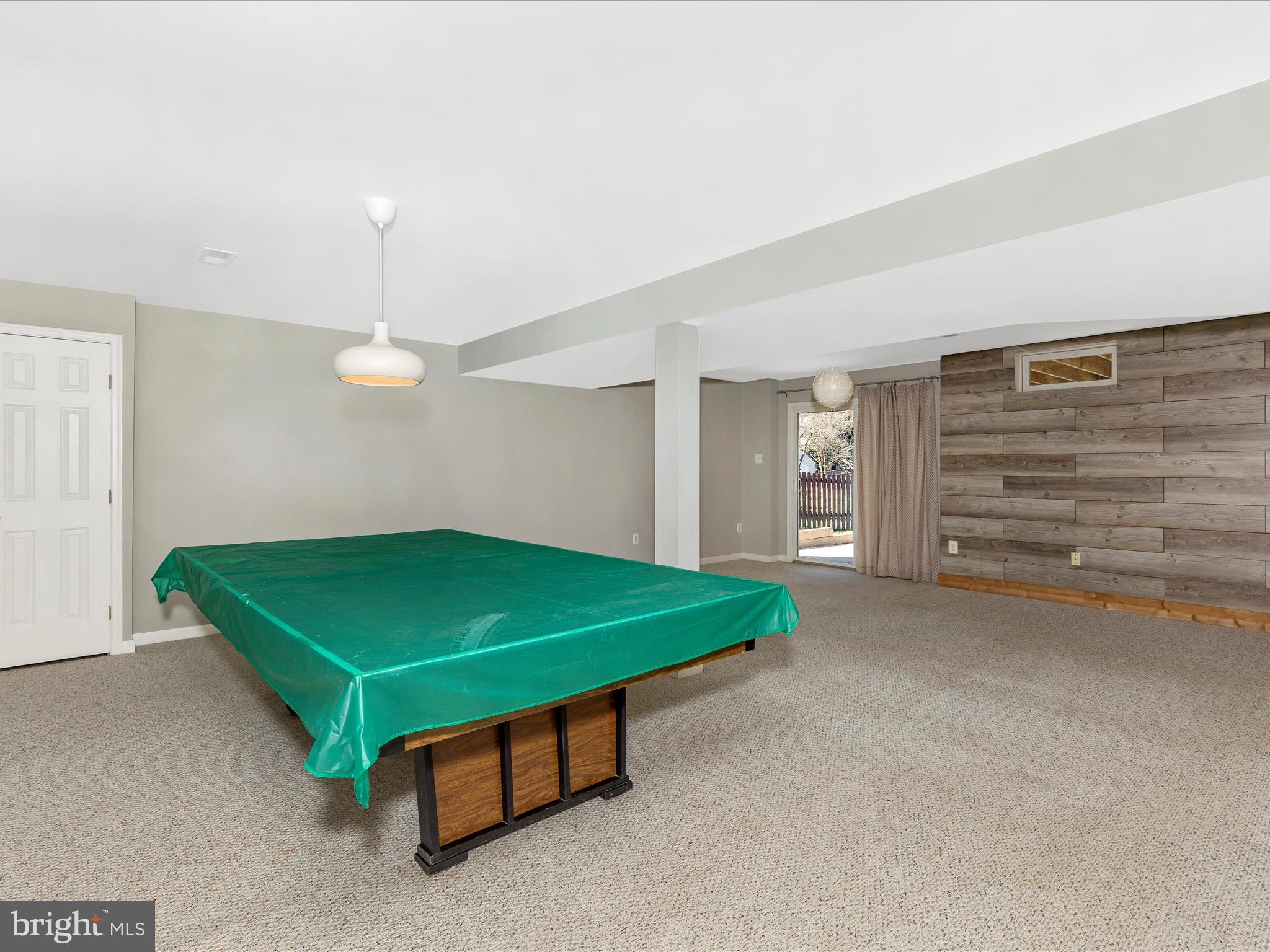 WELLINGTON TRACE - Residential