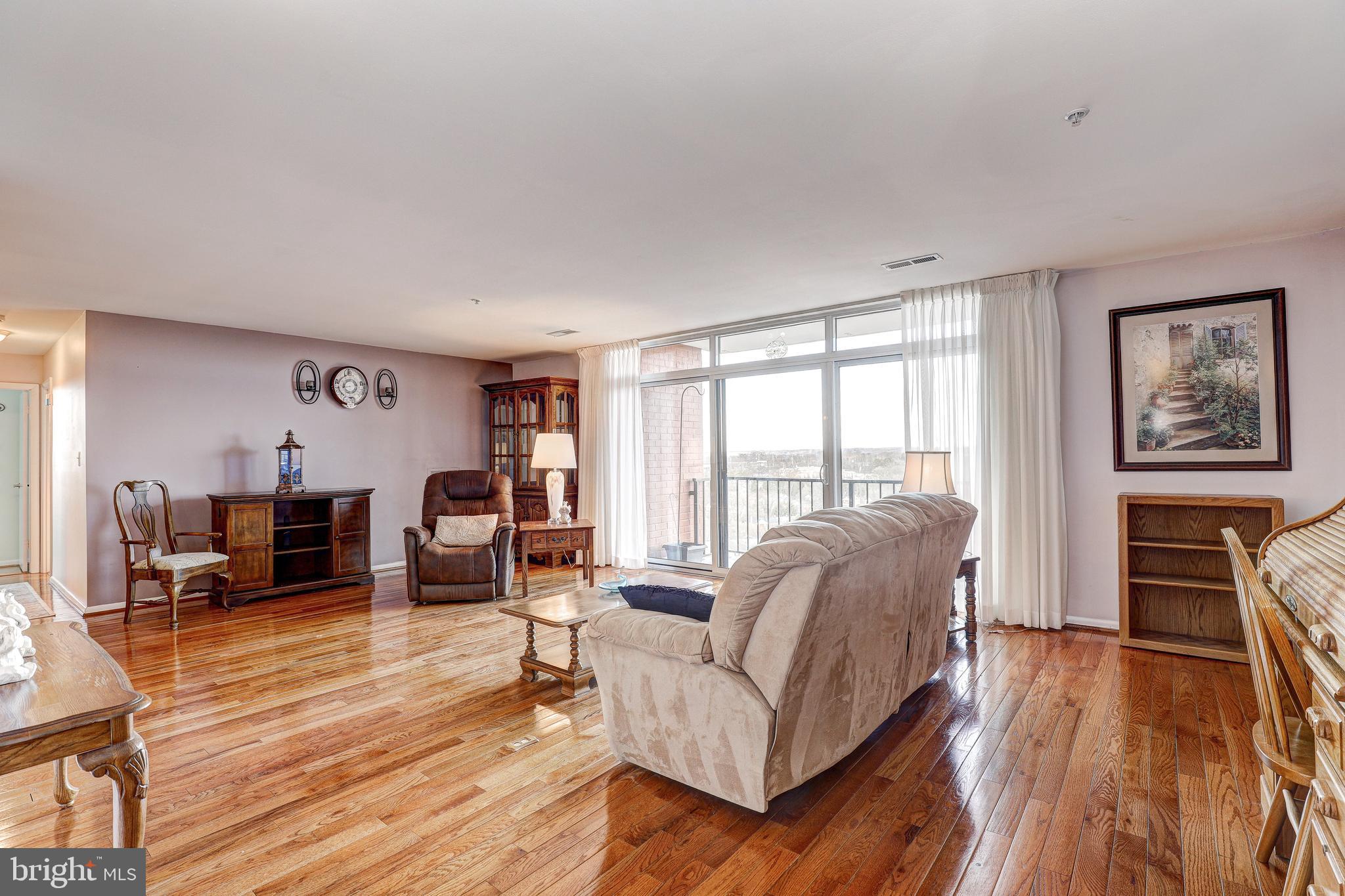 DULANEY TOWERS - Residential