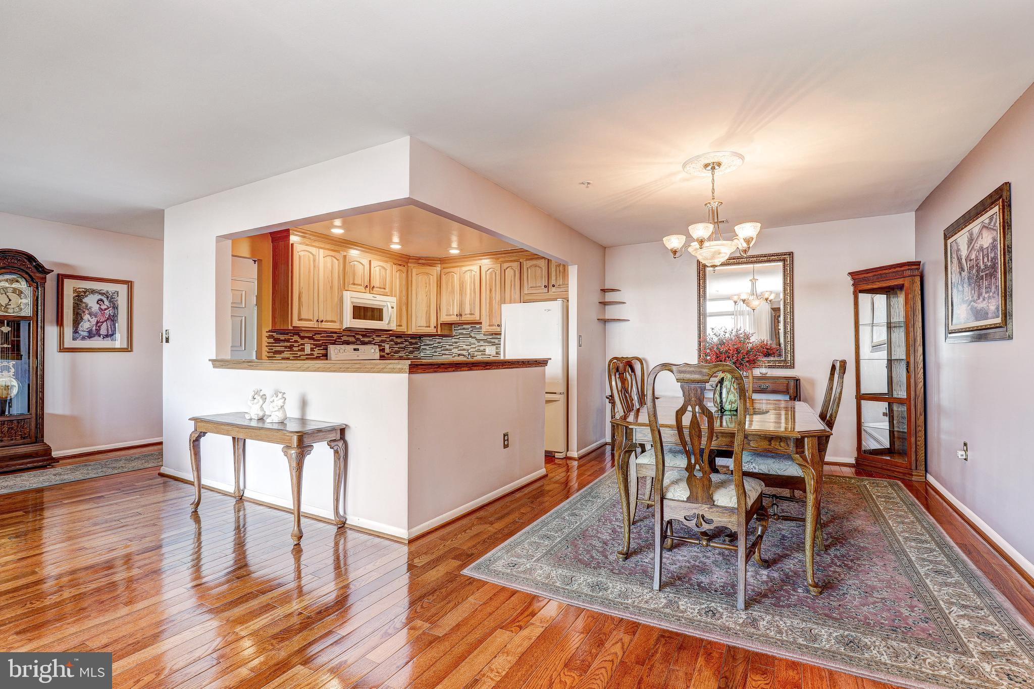 DULANEY TOWERS - Residential