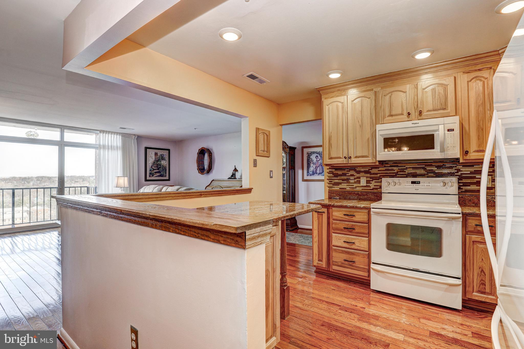 DULANEY TOWERS - Residential