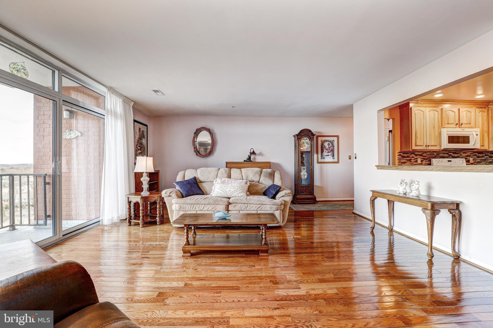 DULANEY TOWERS - Residential