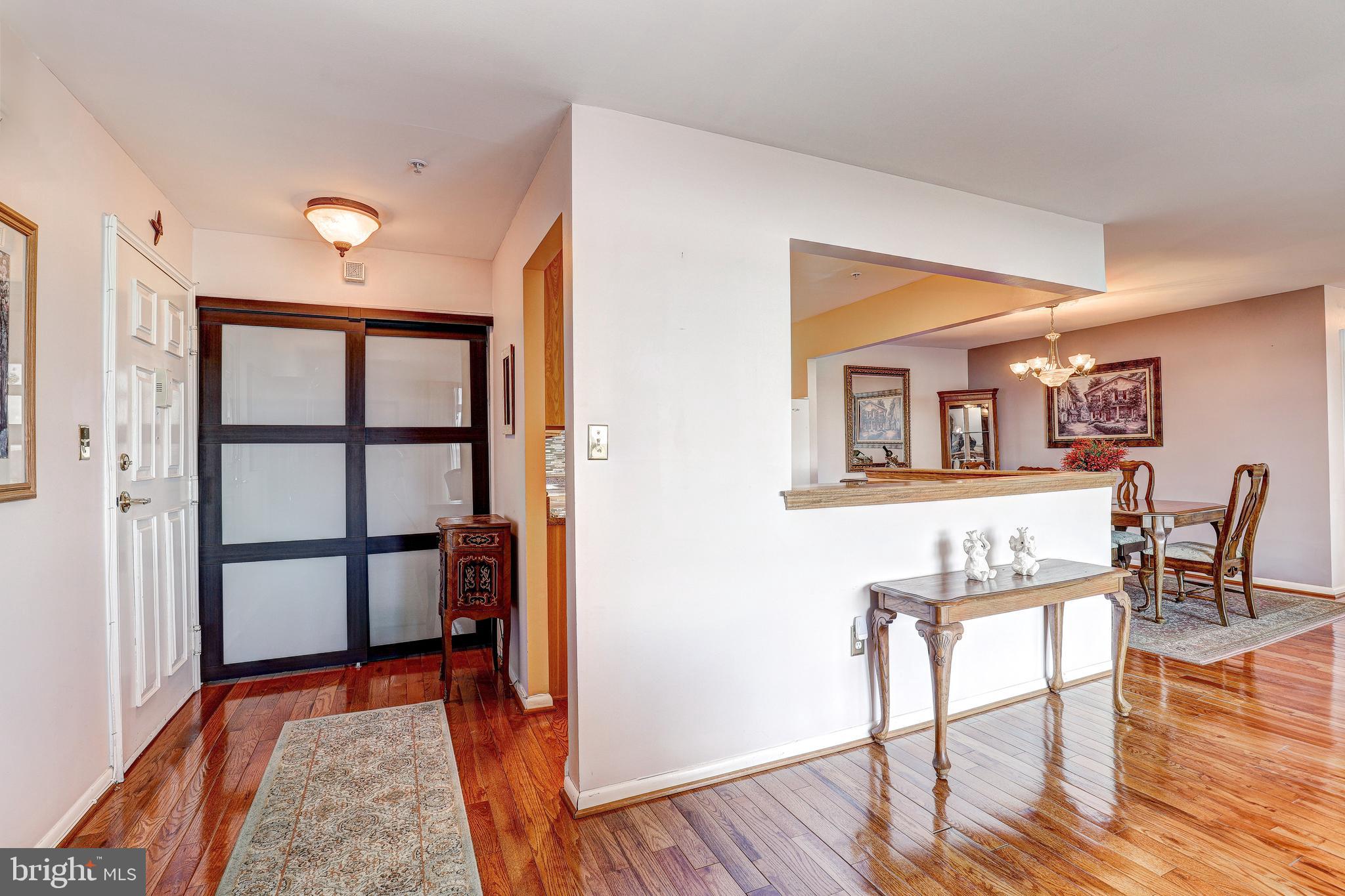 DULANEY TOWERS - Residential