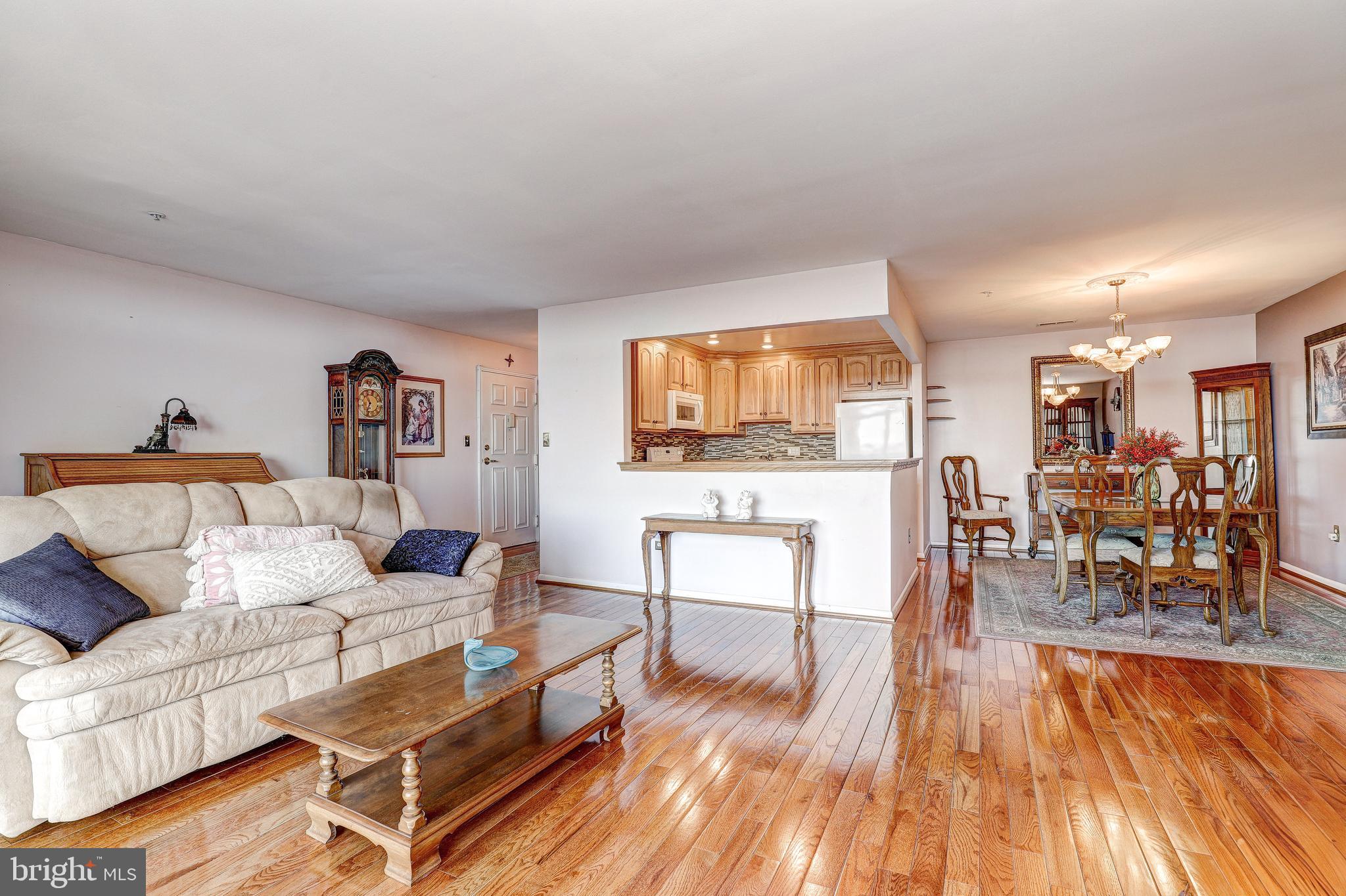 DULANEY TOWERS - Residential