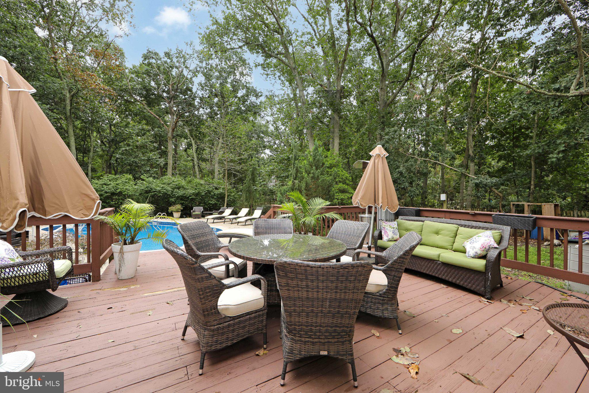 6 GRISTMILL COURT
