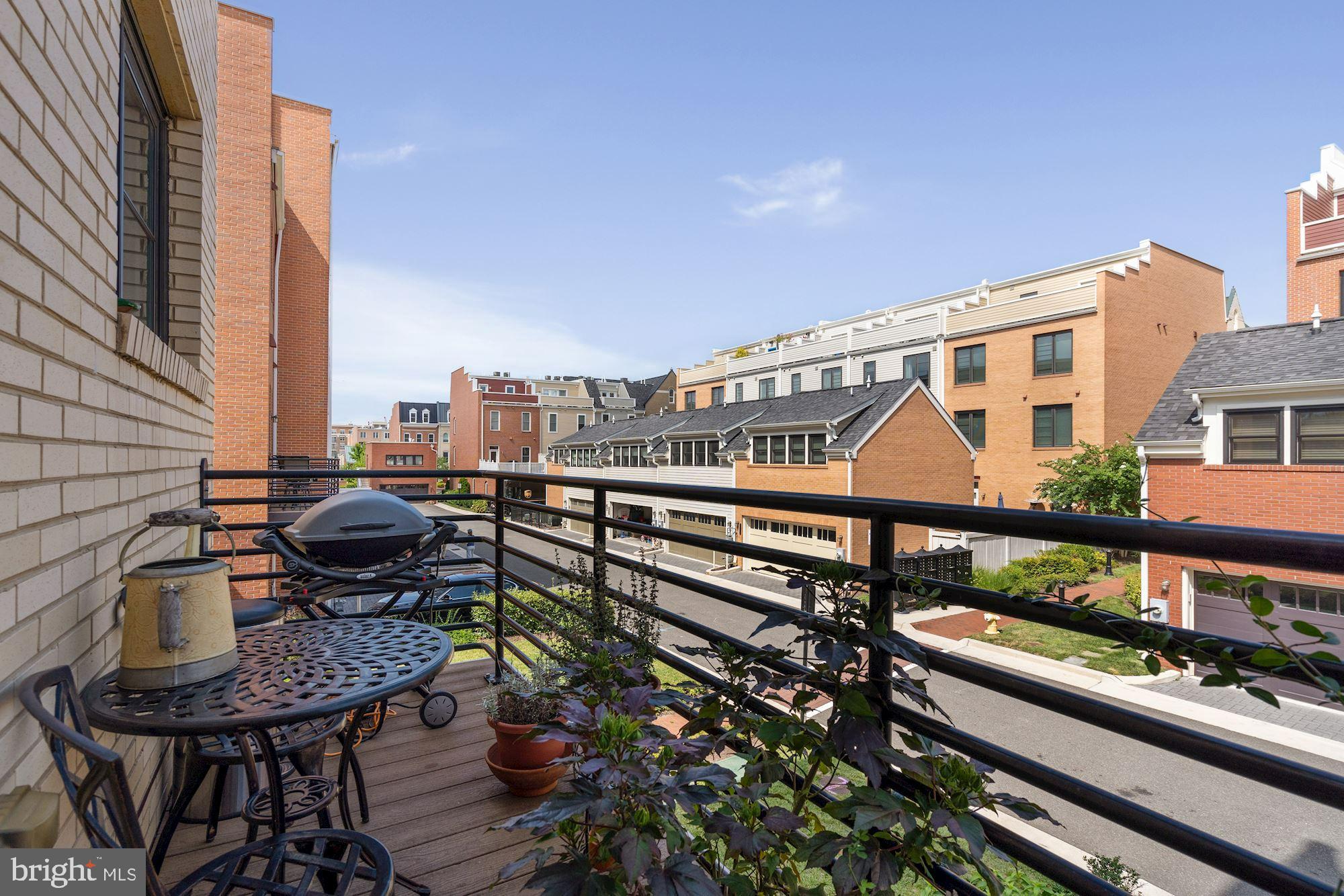 POTOMAC YARD - Residential