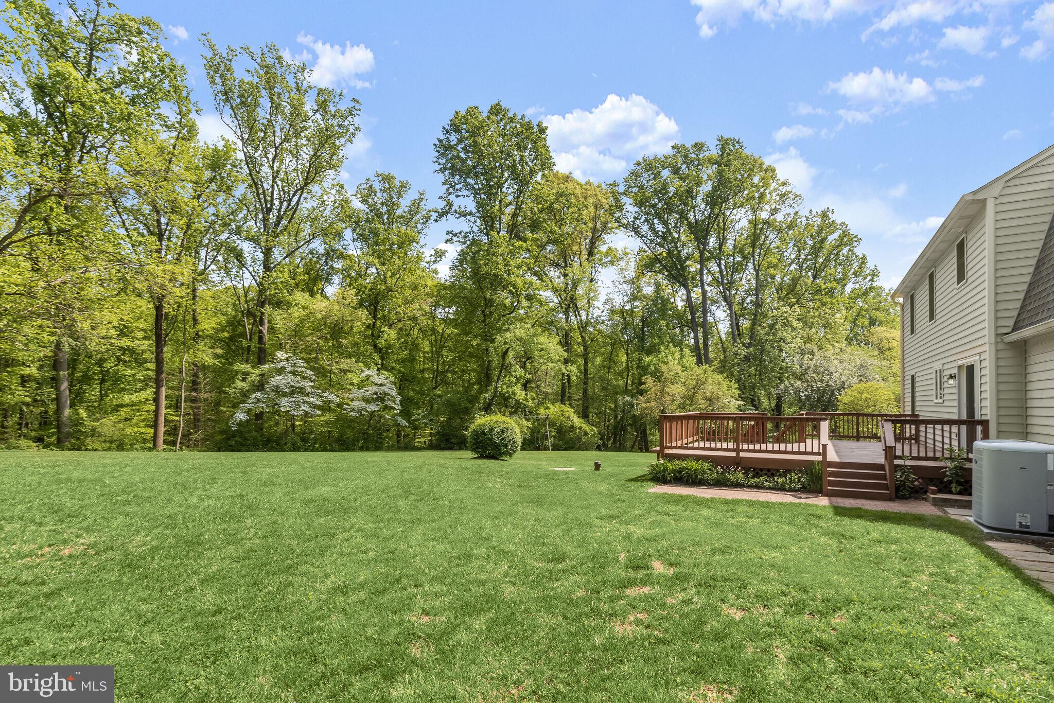 HOLLY KNOLL - Residential