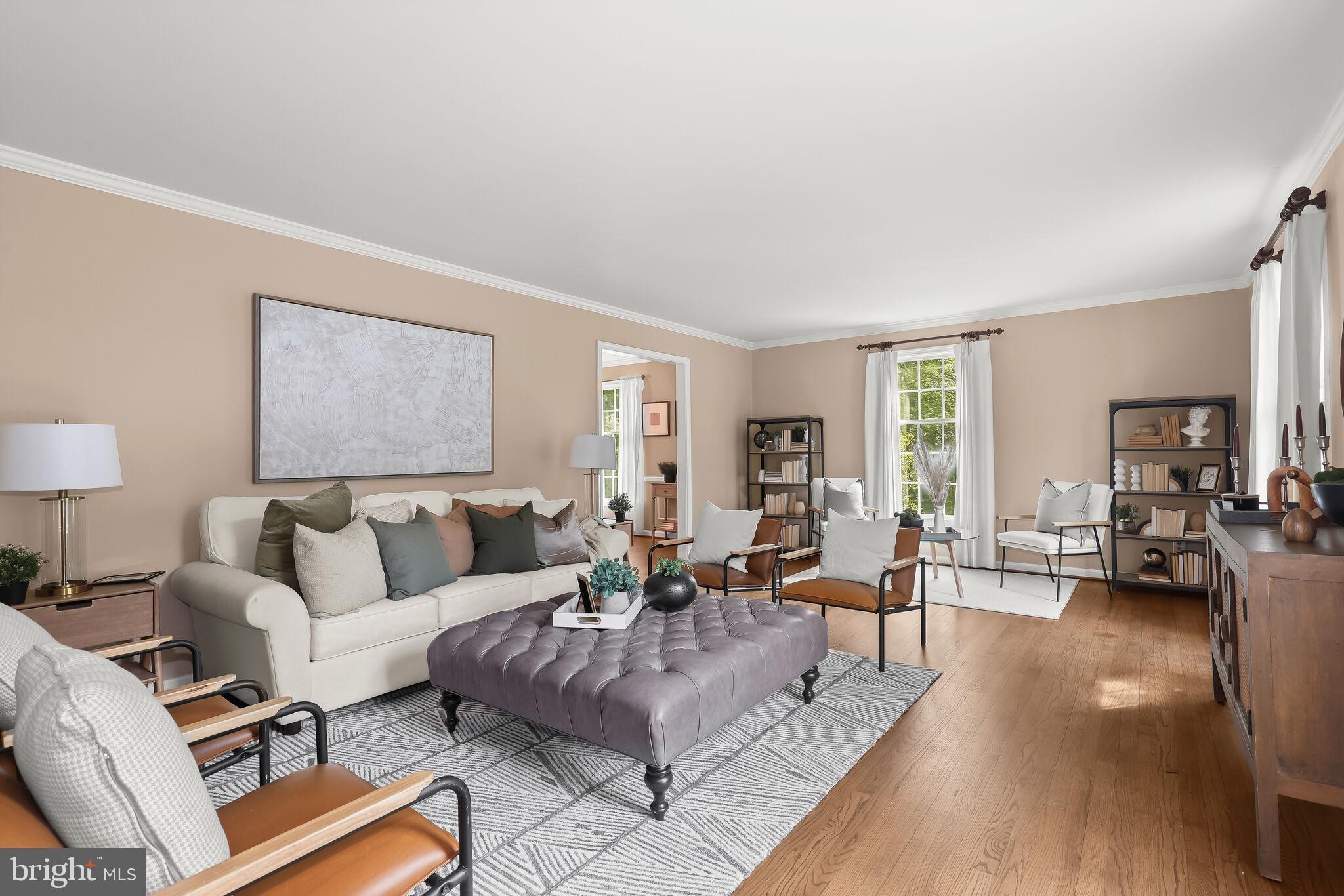 HOLLY KNOLL - Residential