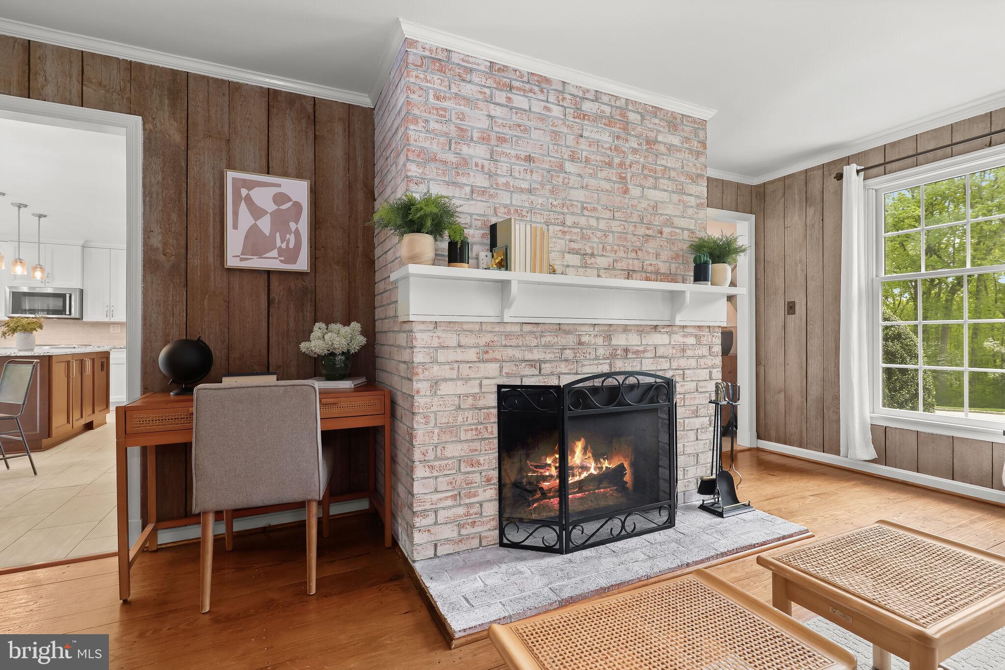 HOLLY KNOLL - Residential