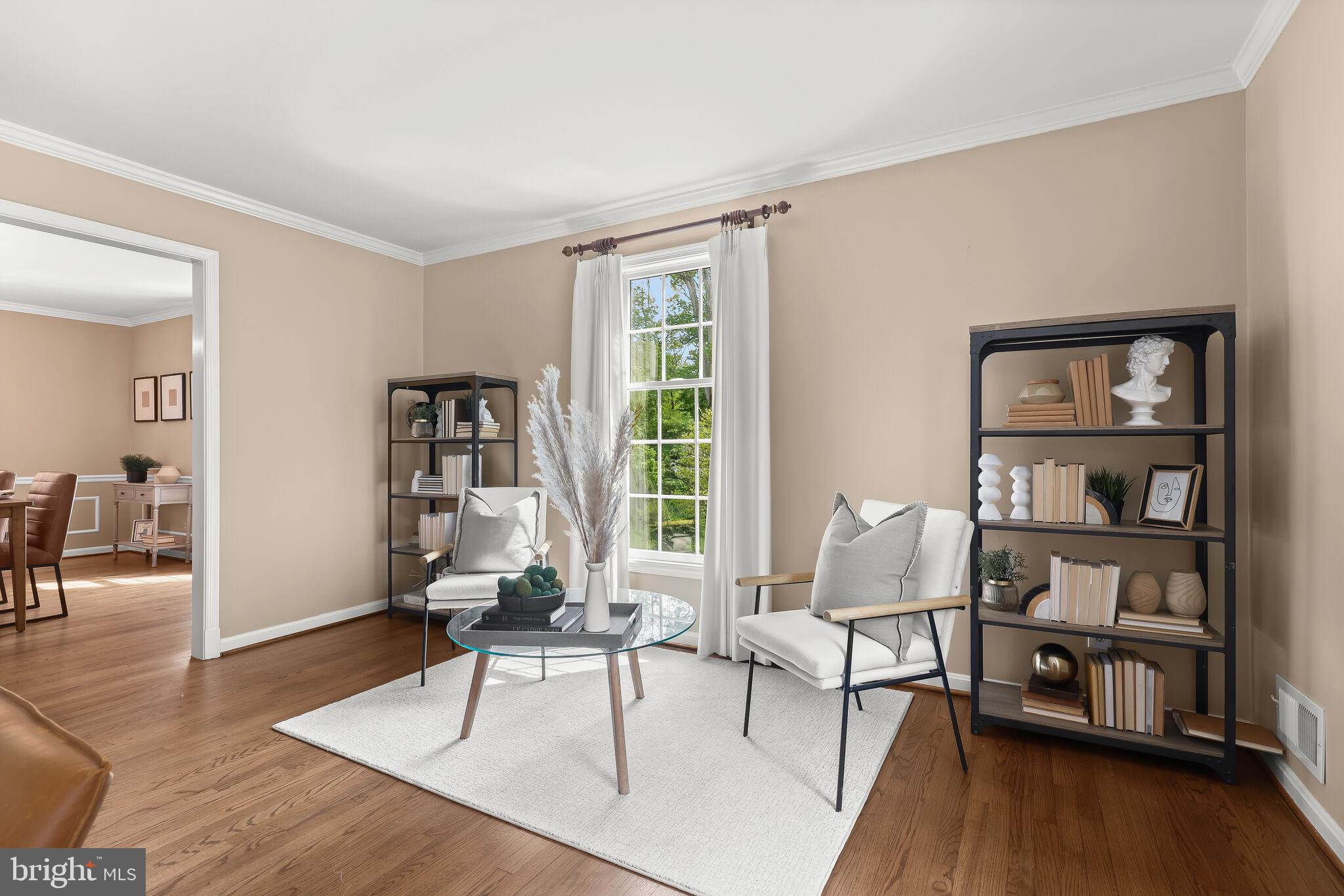 HOLLY KNOLL - Residential