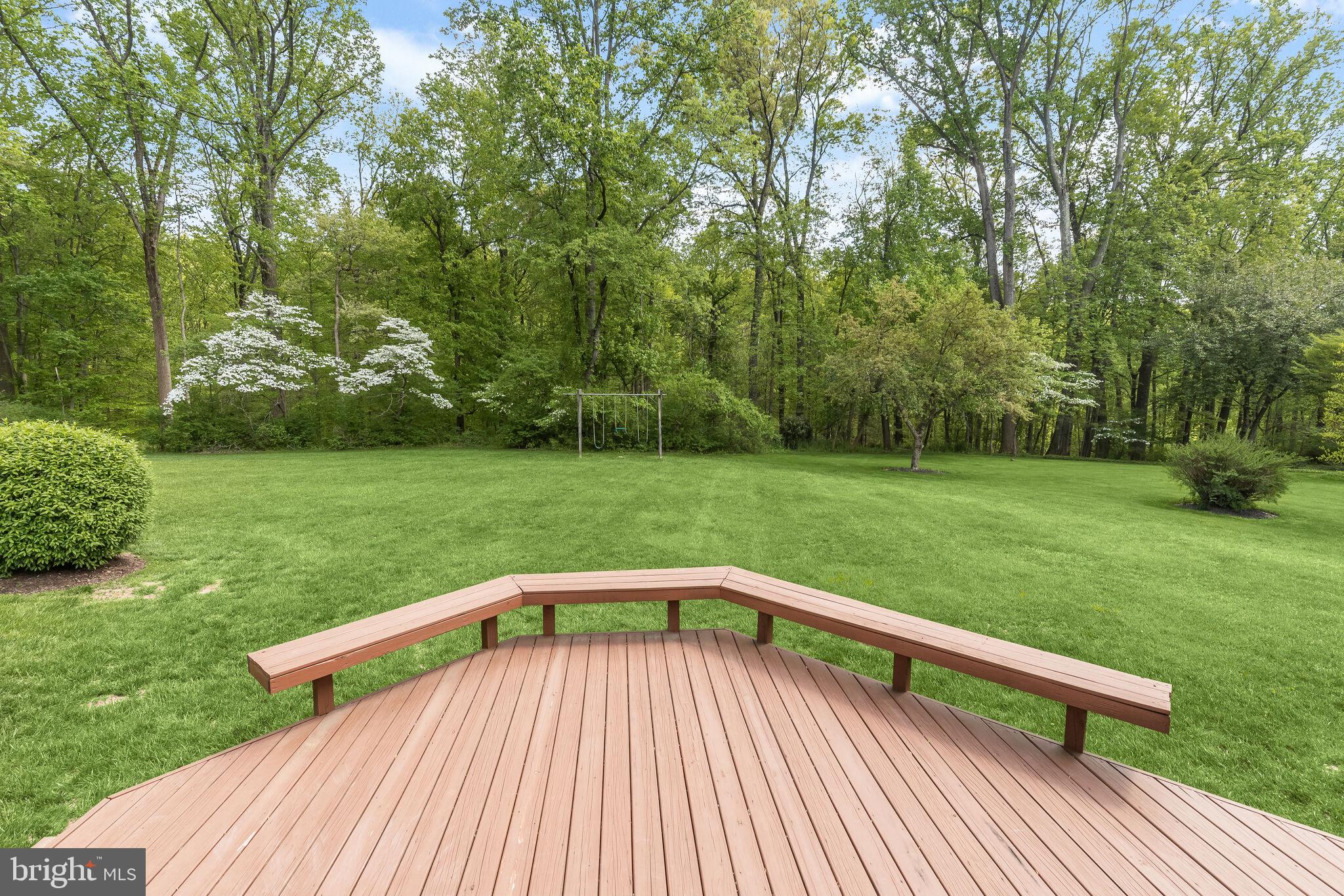 HOLLY KNOLL - Residential