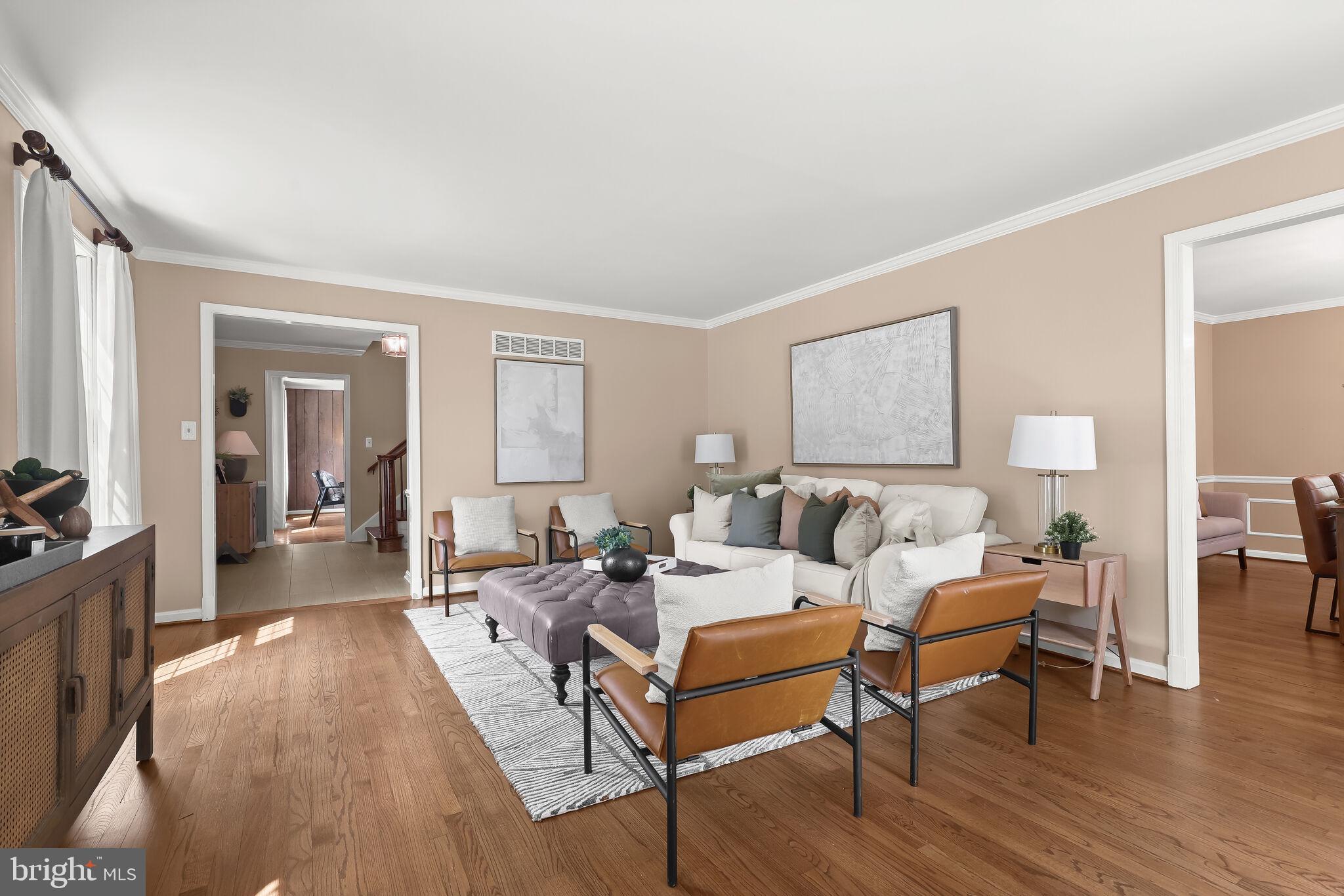 HOLLY KNOLL - Residential