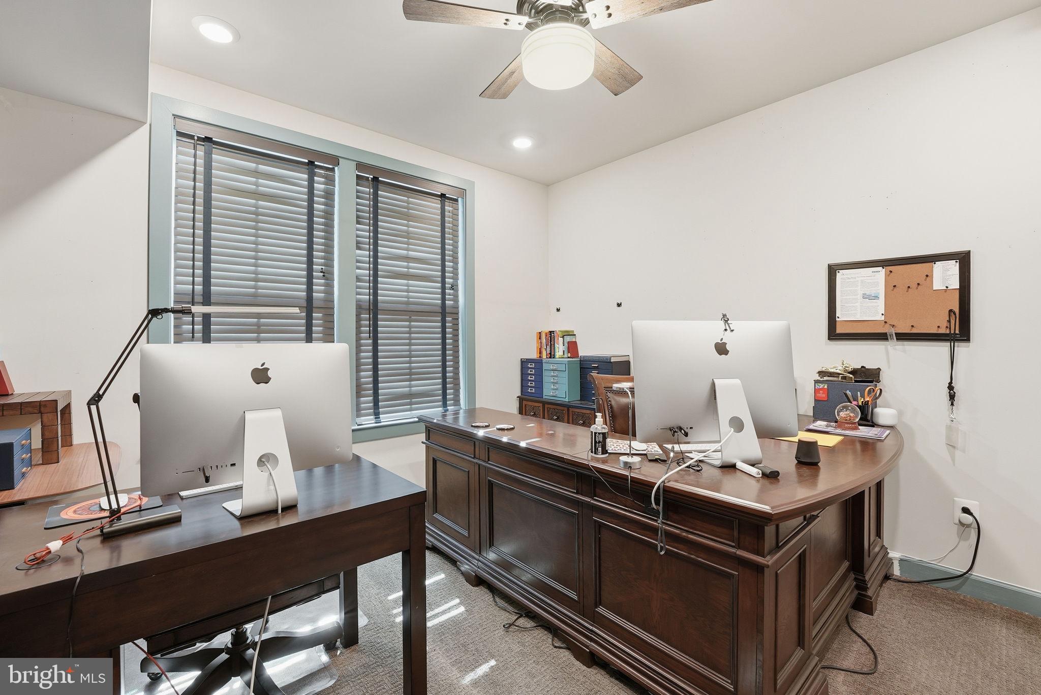 WOODLAND PARK - Residential