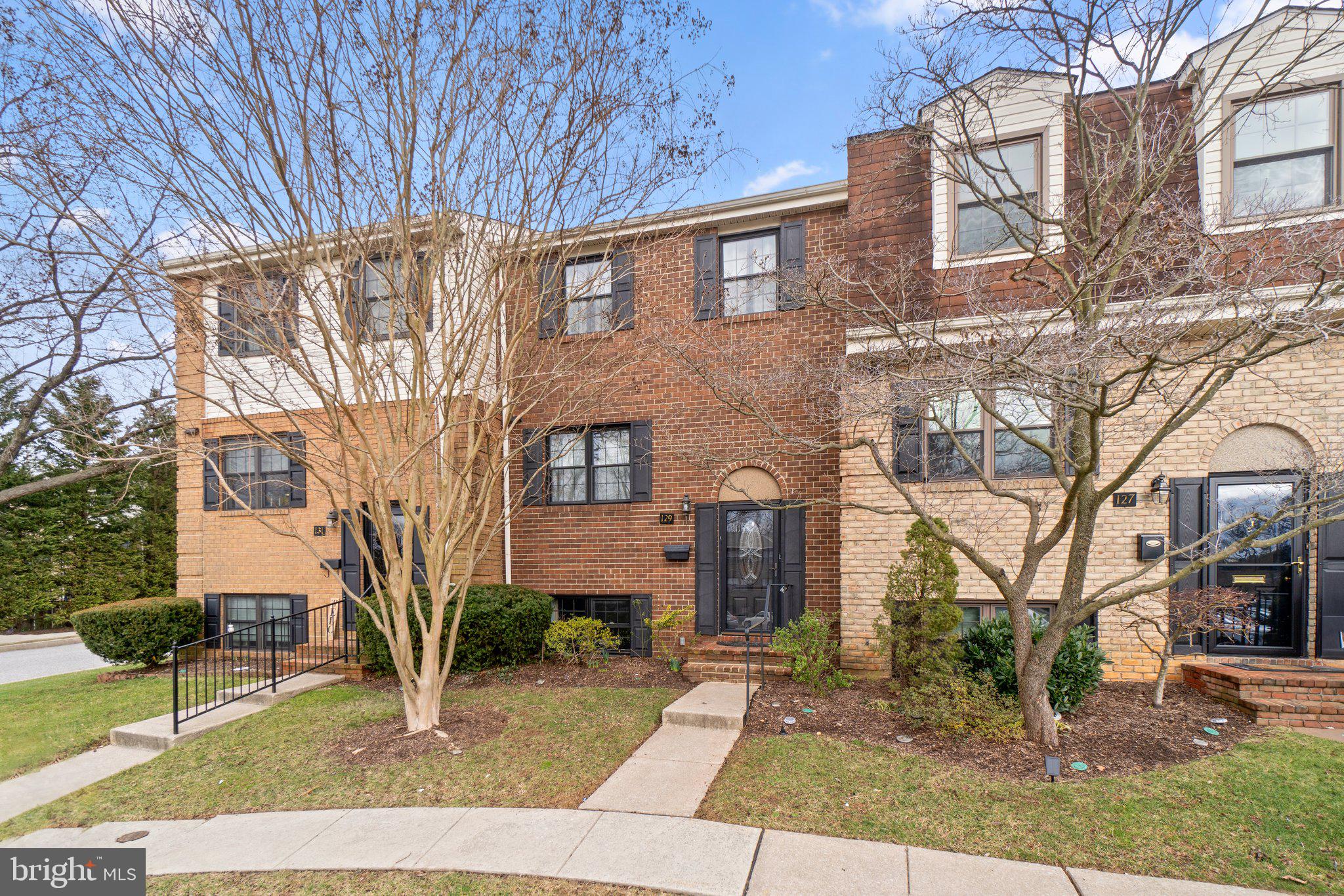 DULANEY TOWERS - Residential