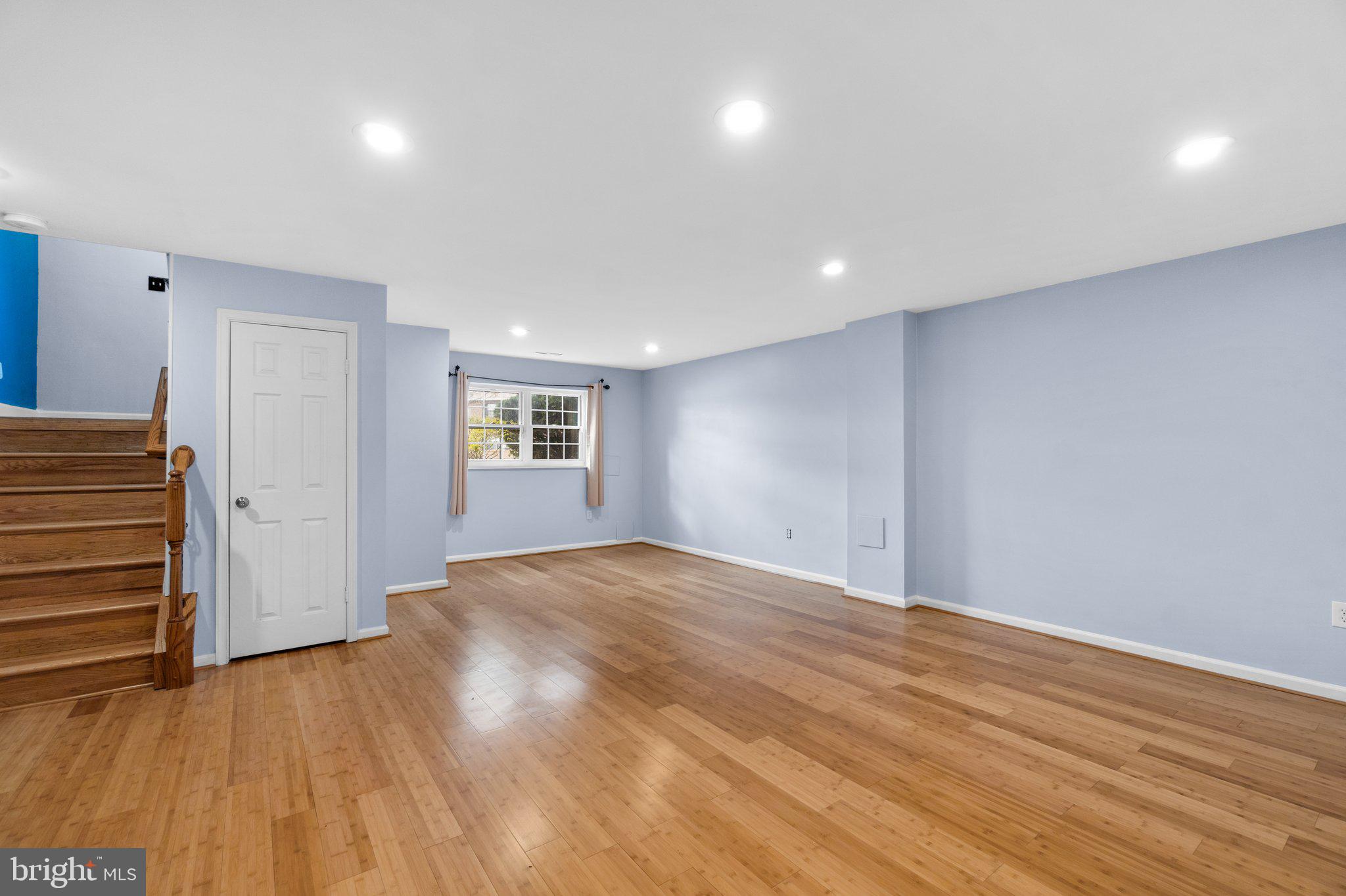 DULANEY TOWERS - Residential