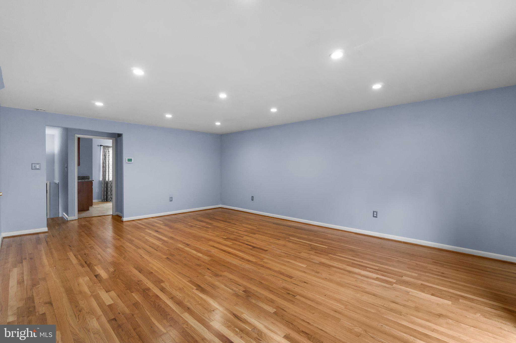 DULANEY TOWERS - Residential