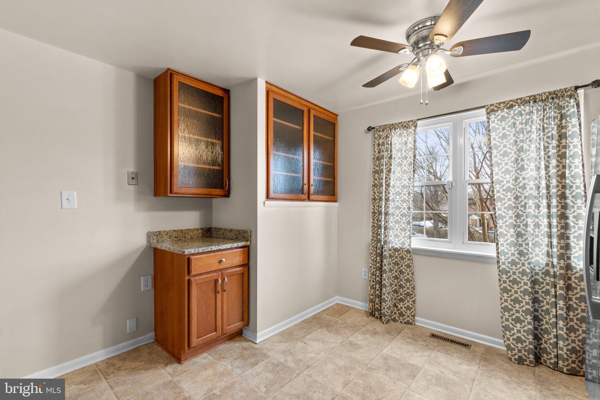 DULANEY TOWERS - Residential