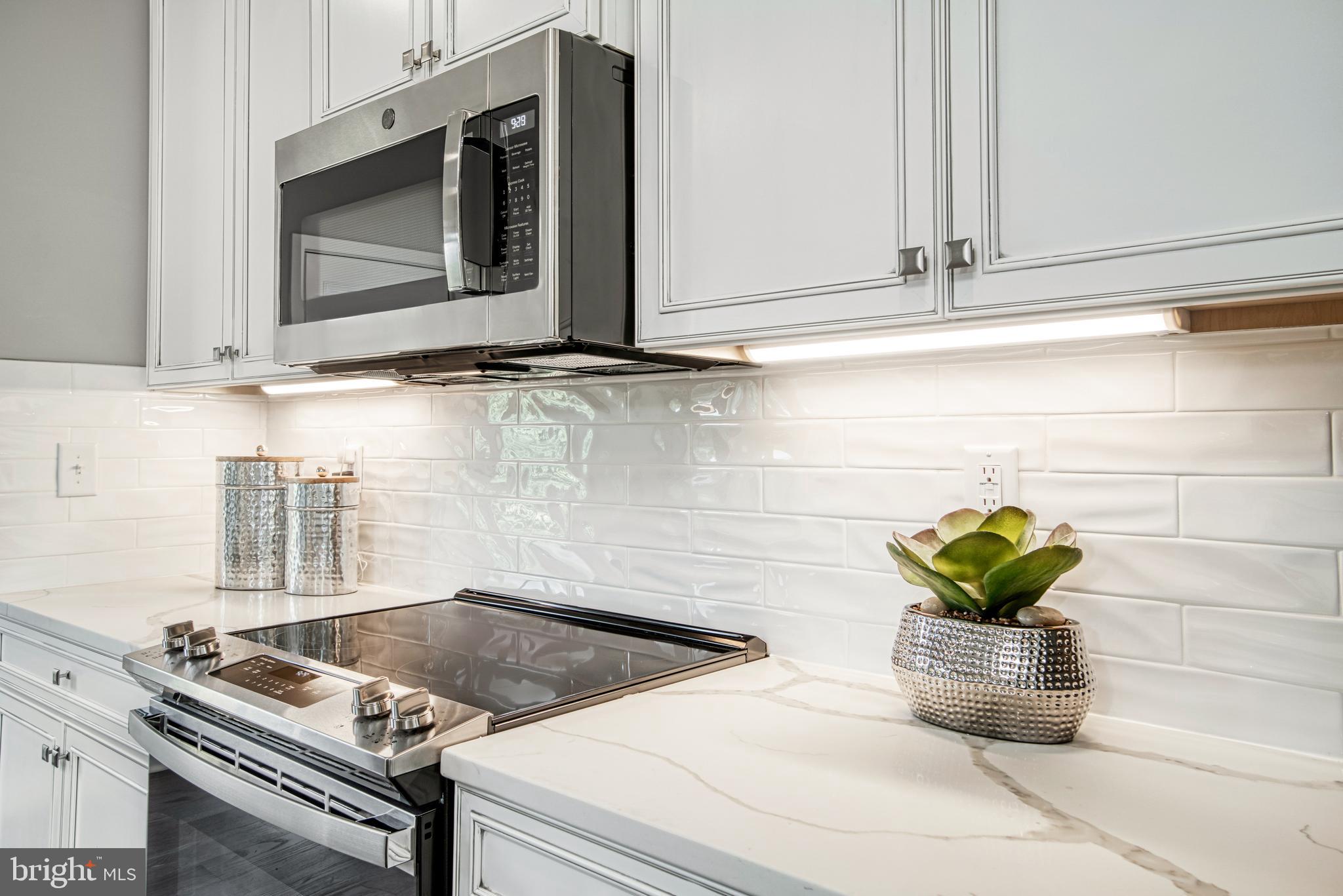 SOUTHLAKE - Residential