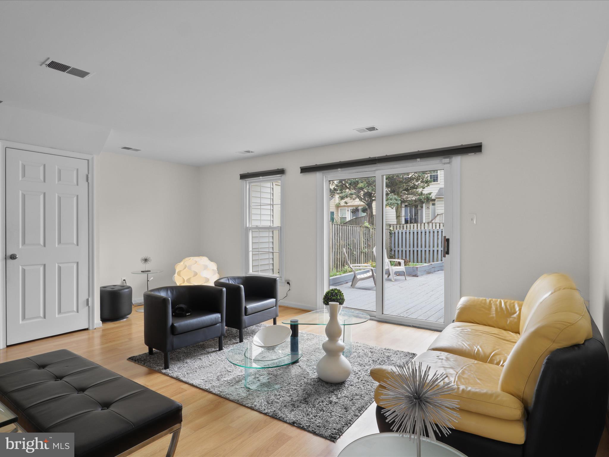 SARATOGA TOWNHOUSES - Residential