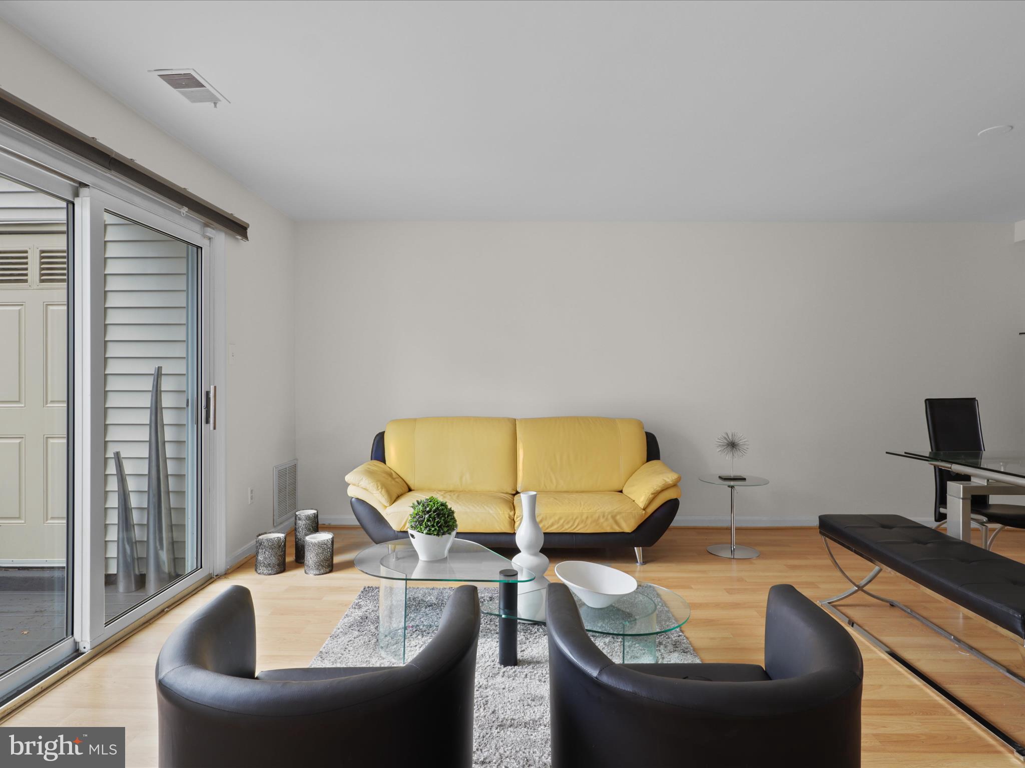 SARATOGA TOWNHOUSES - Residential