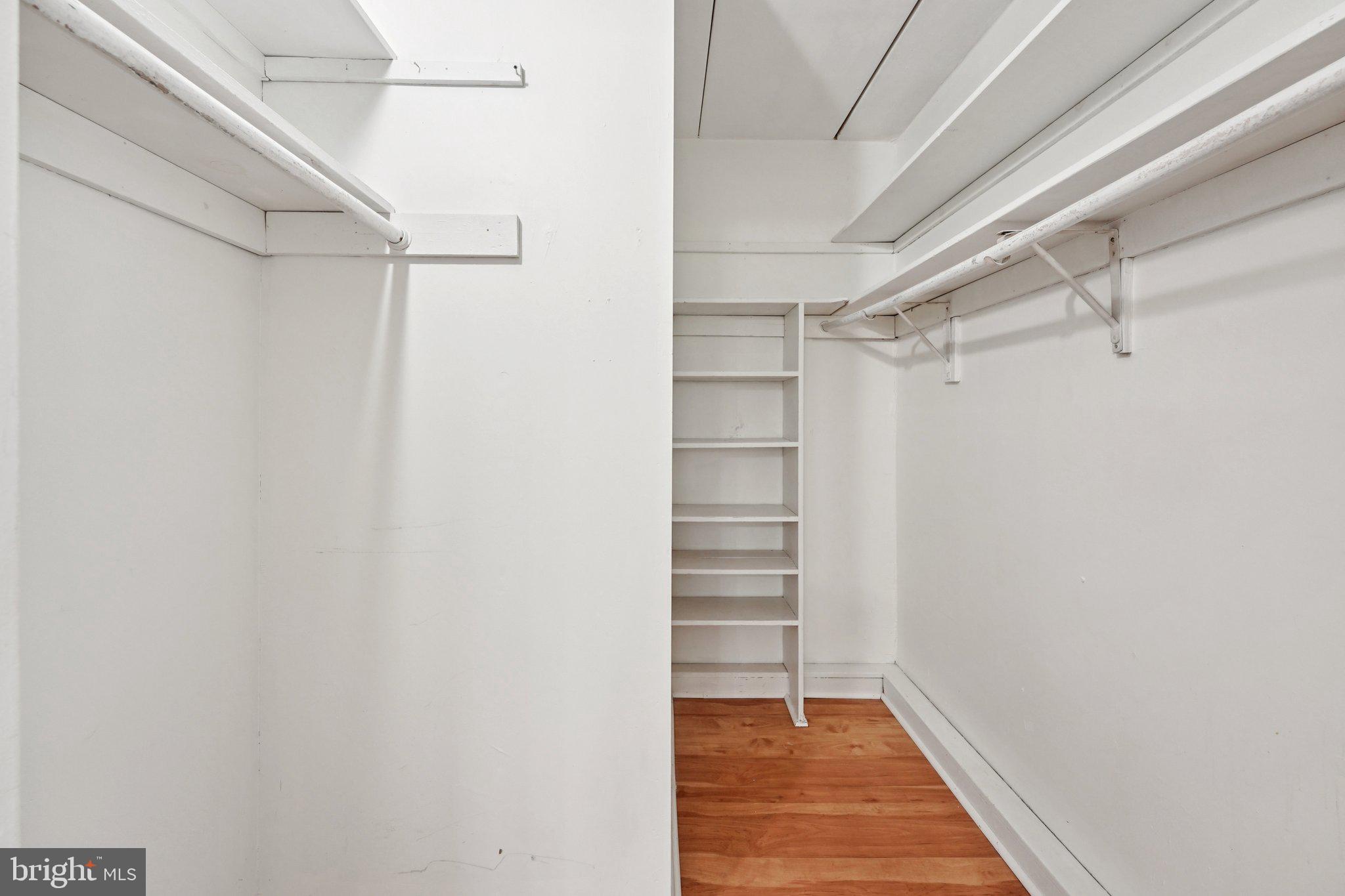 MEADOW WOOD - Residential