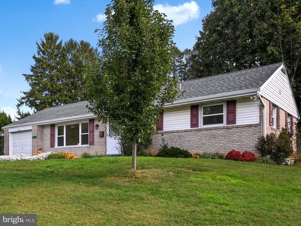 Photo of 232 Circle Drive, QUARRYVILLE, PA 17566 (MLS # PALA2077734)