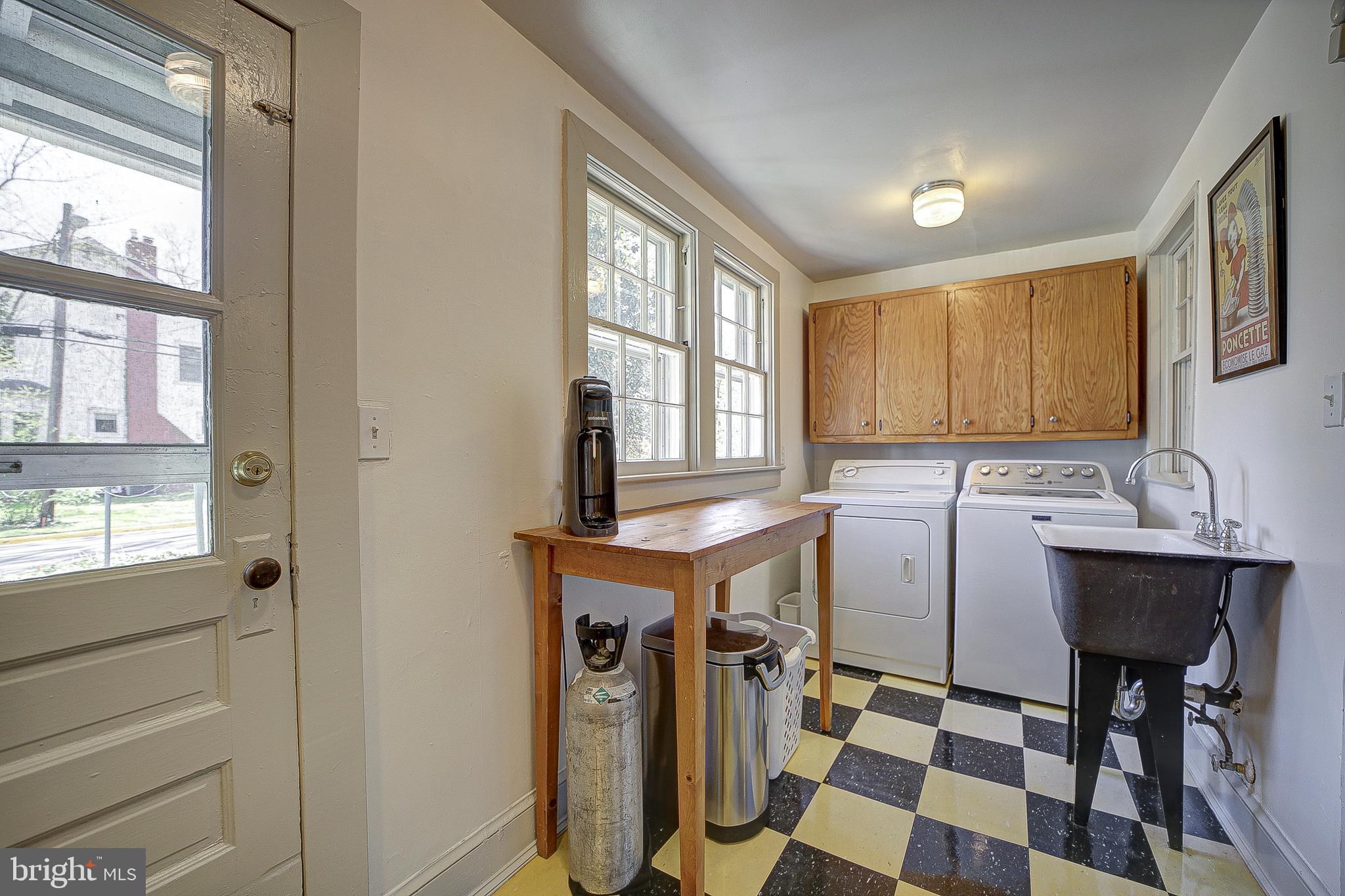 COLLEGE PARK - Residential