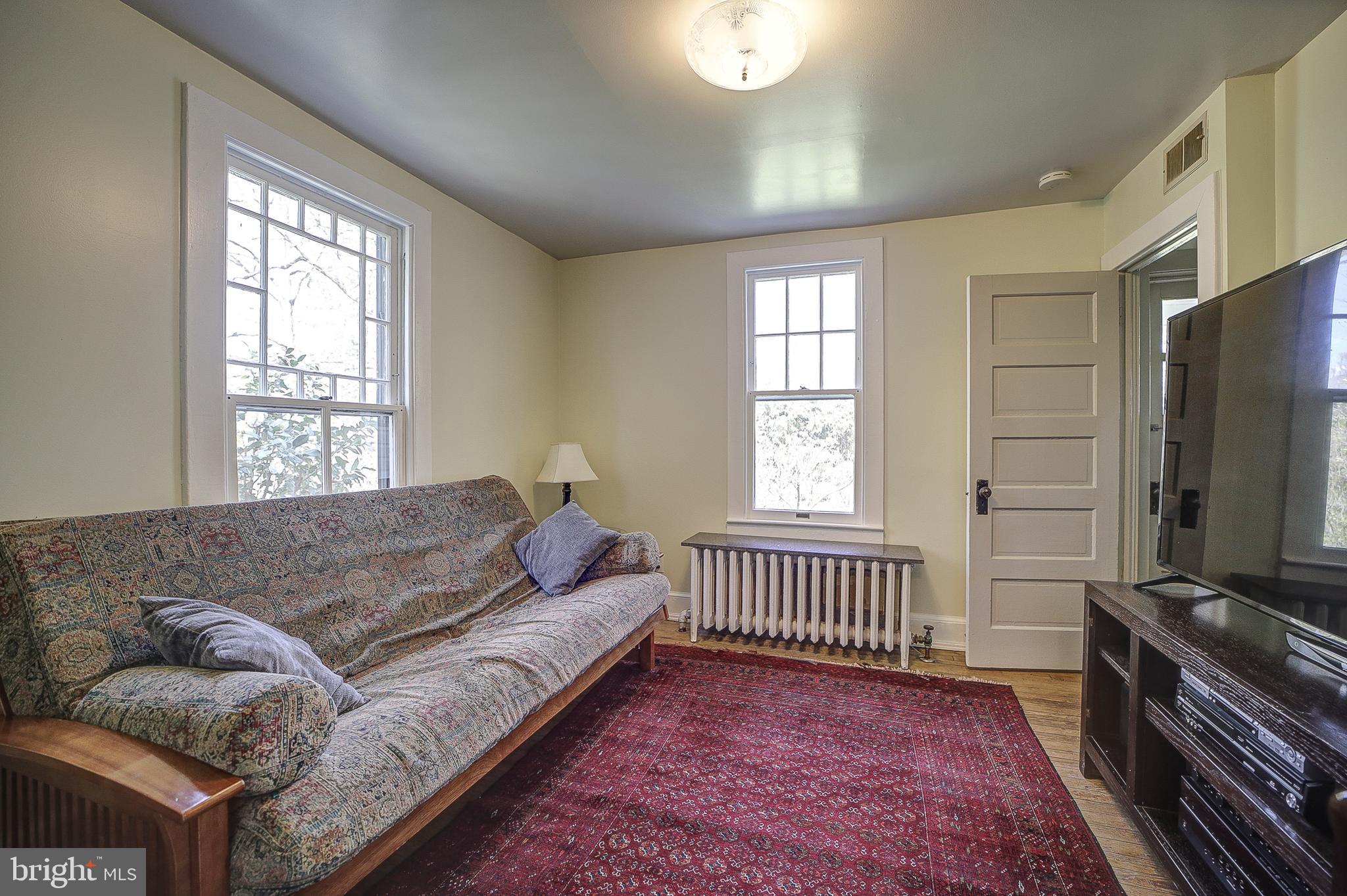 COLLEGE PARK - Residential