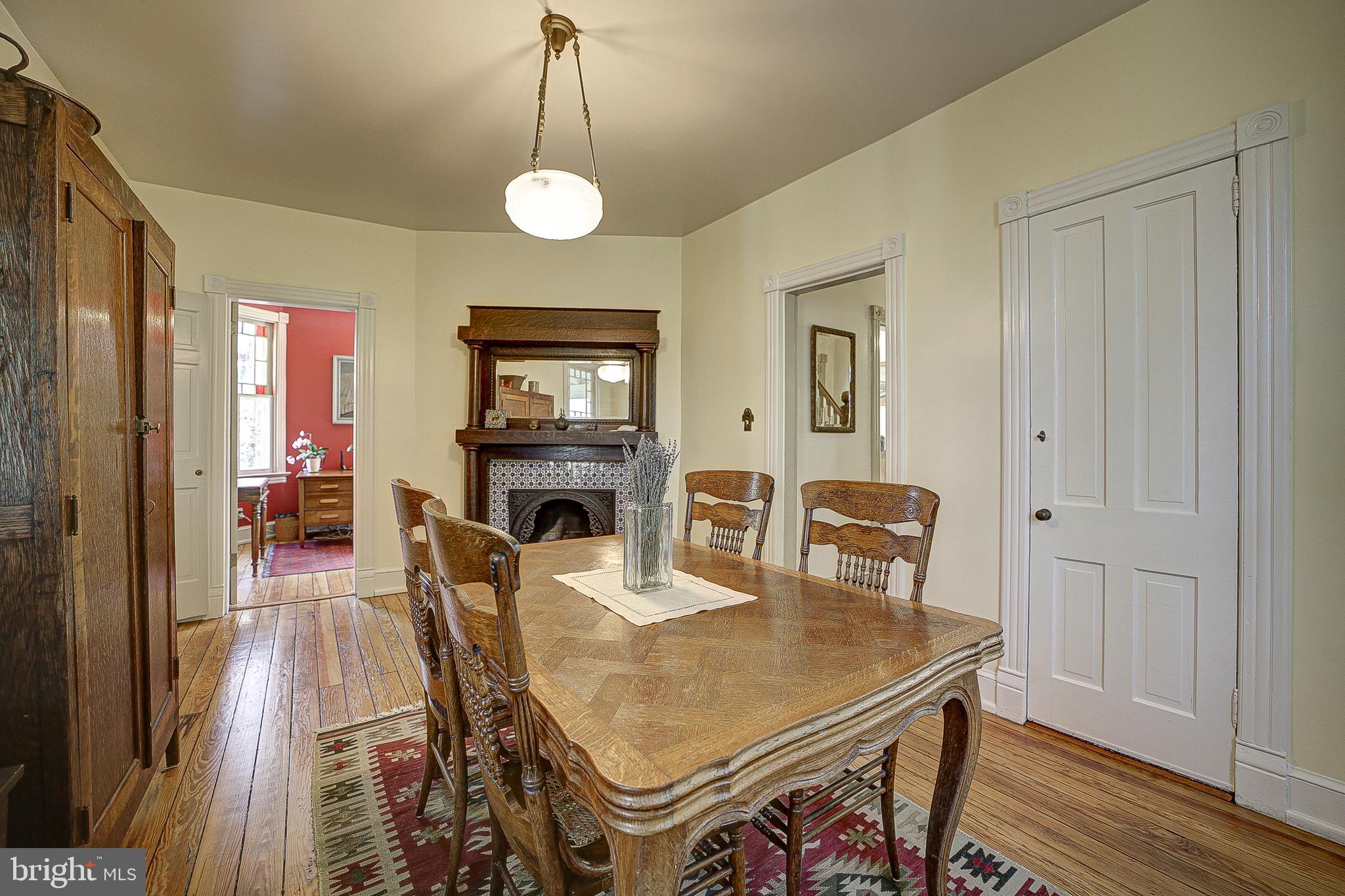 COLLEGE PARK - Residential