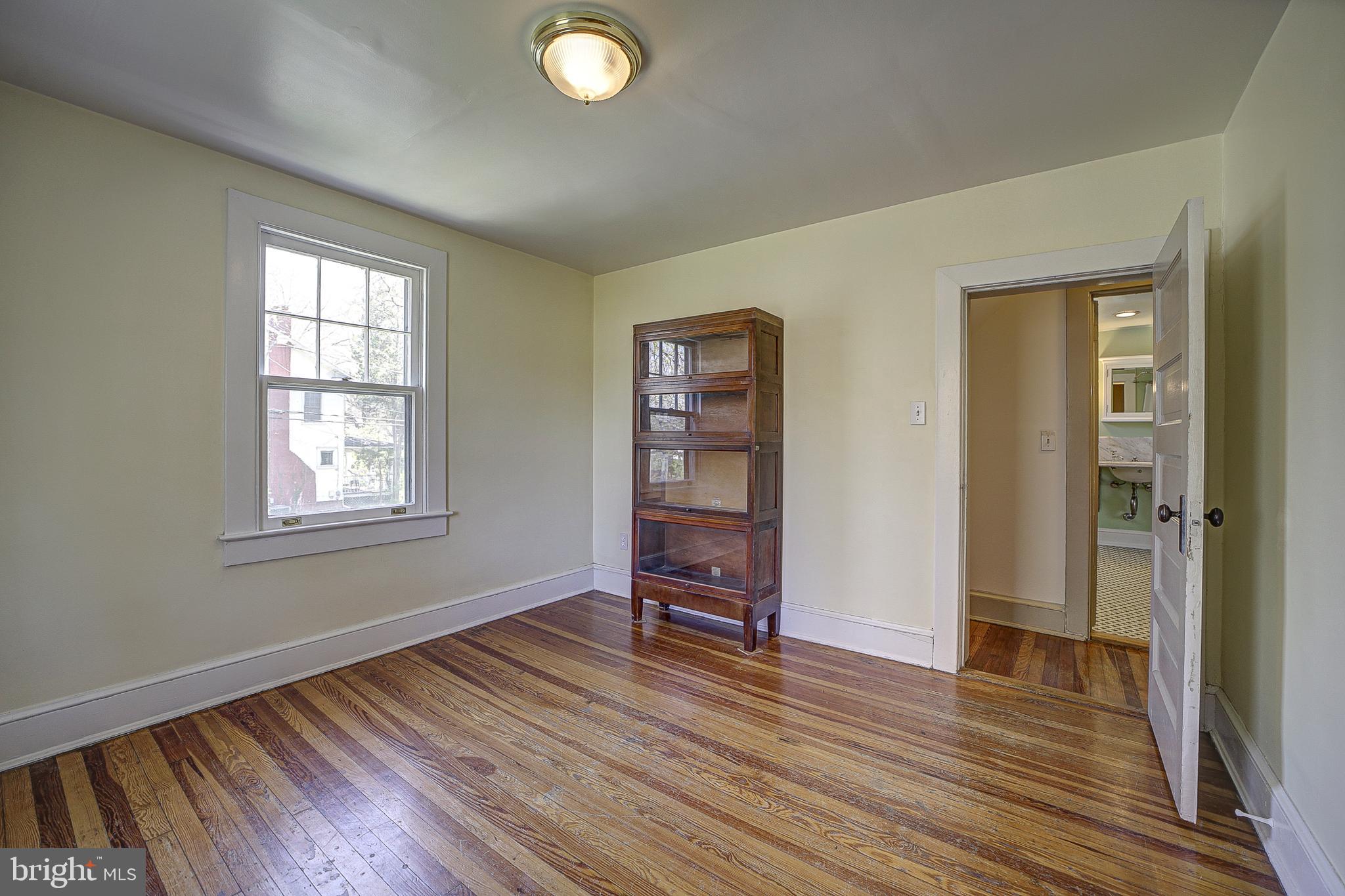 COLLEGE PARK - Residential