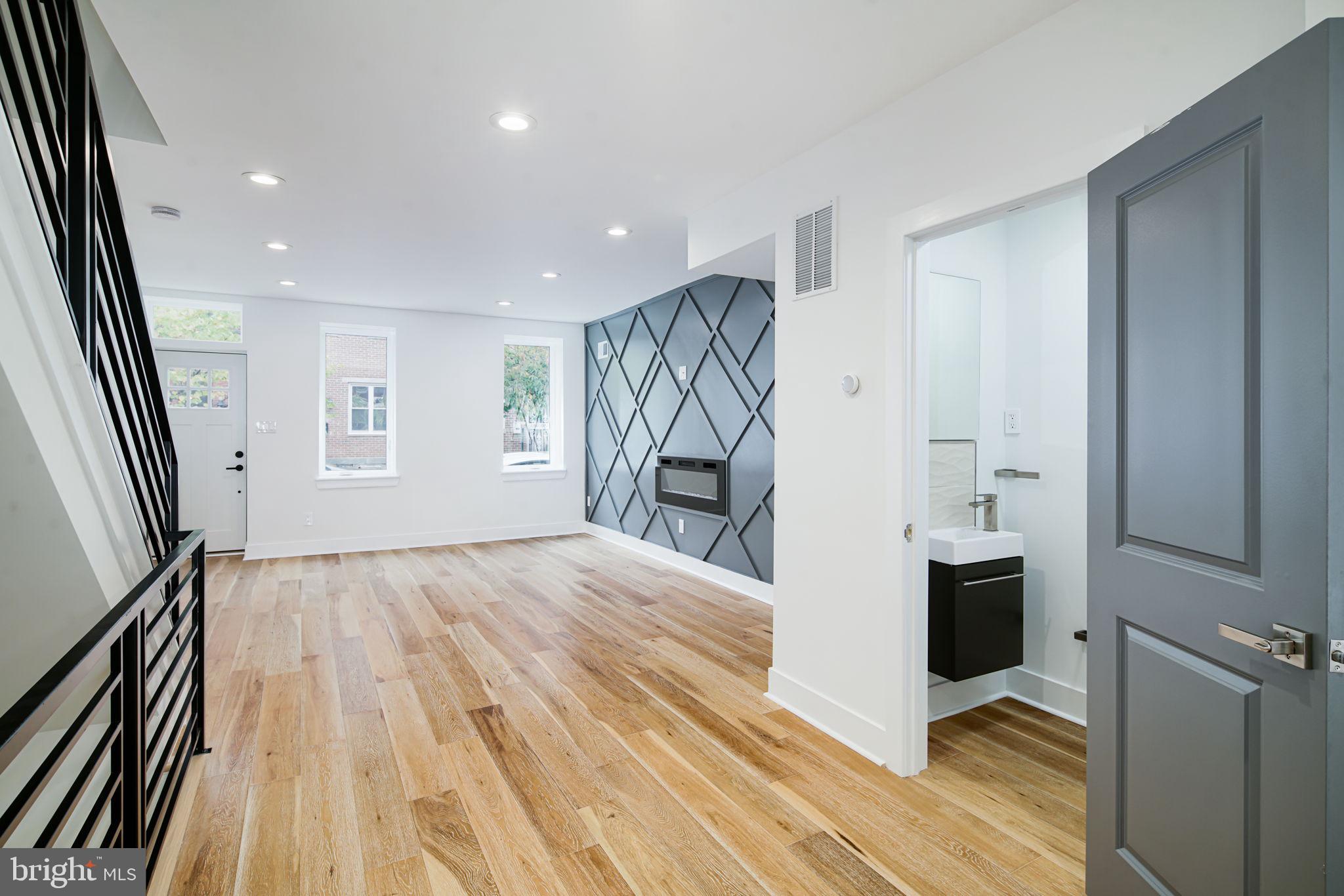 OLDE KENSINGTON - Residential