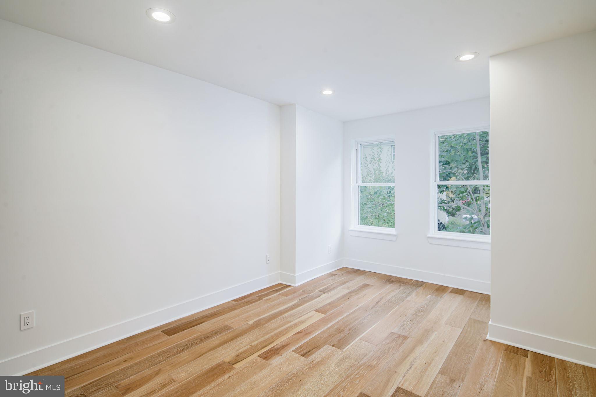 OLDE KENSINGTON - Residential