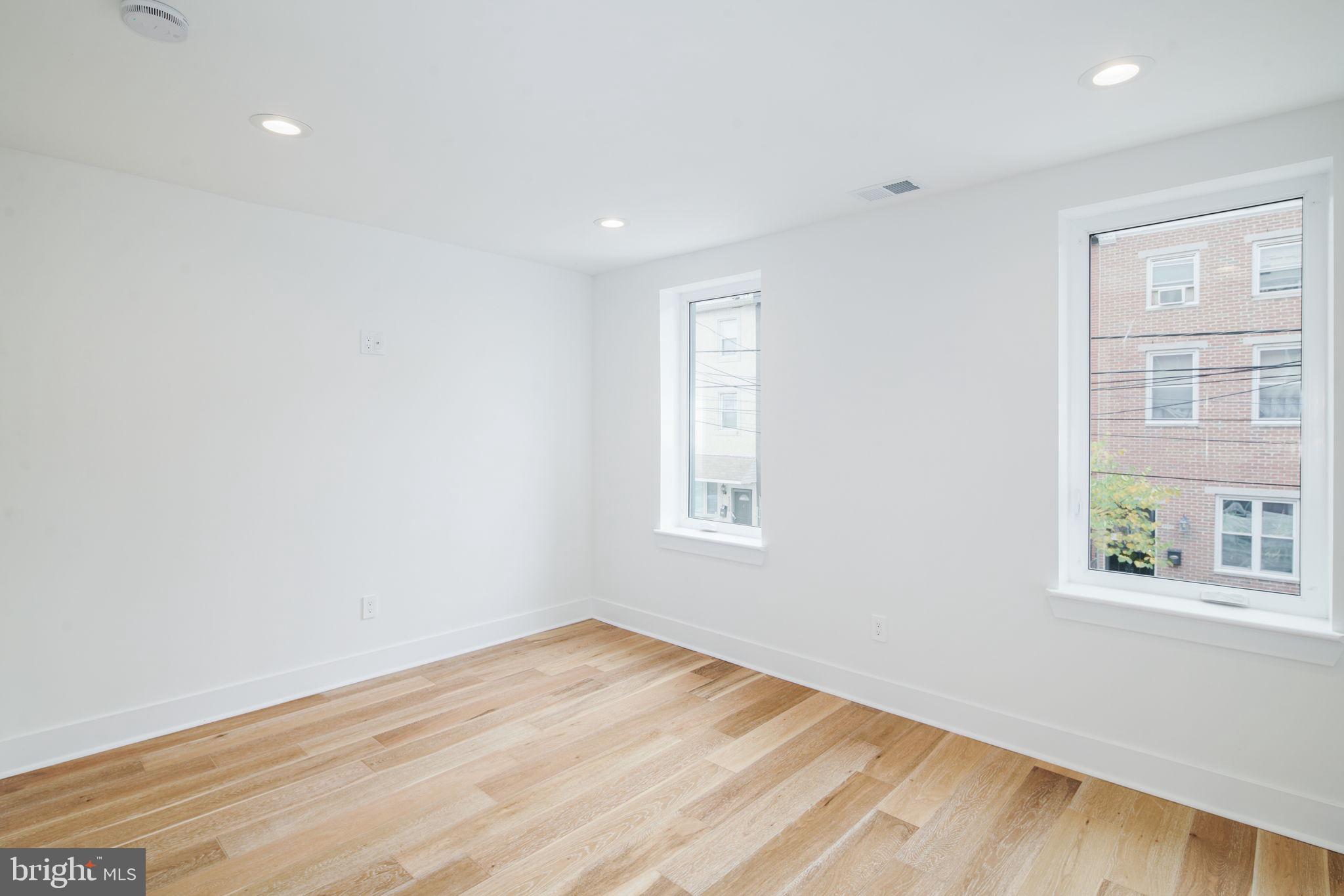 OLDE KENSINGTON - Residential