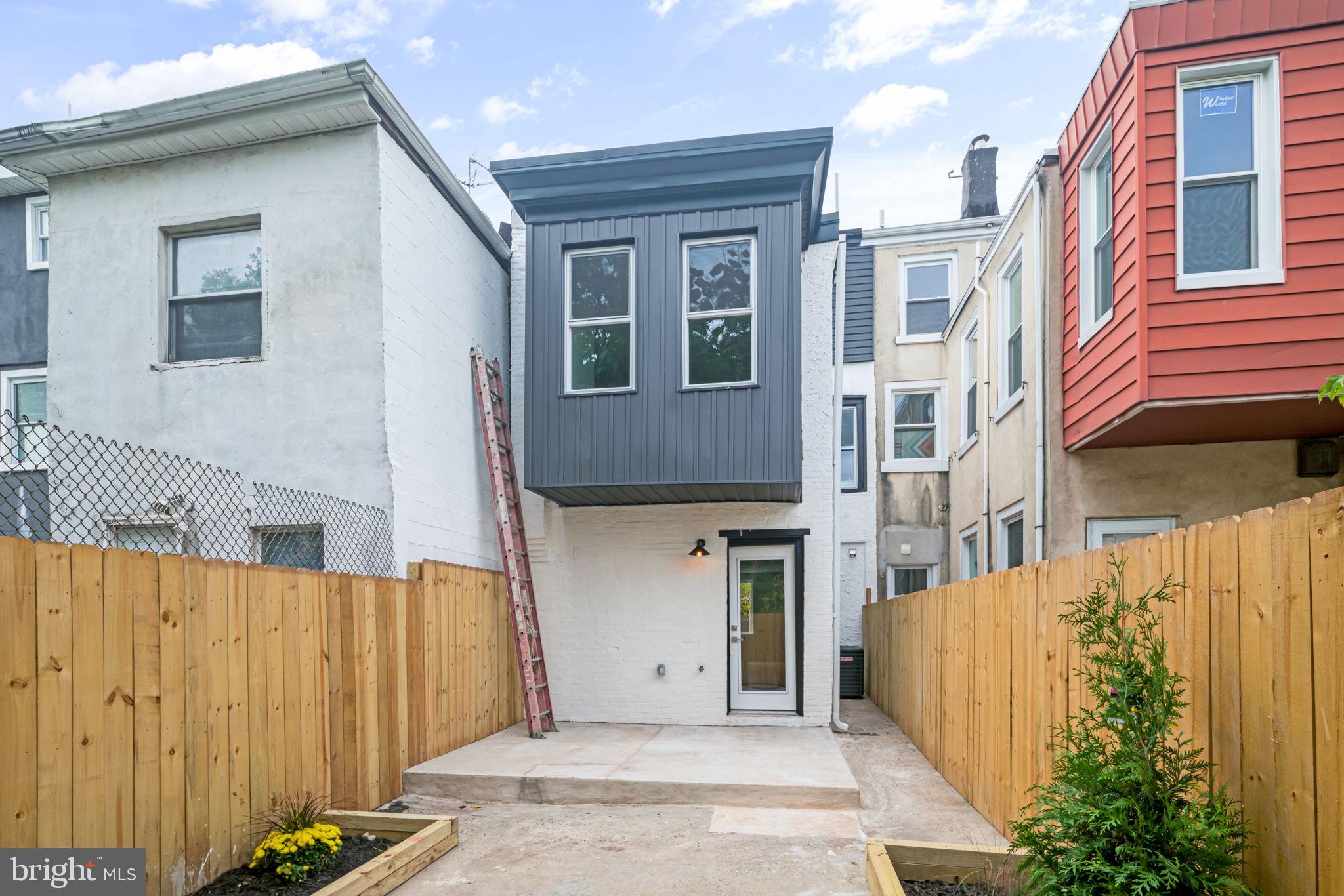 OLDE KENSINGTON - Residential