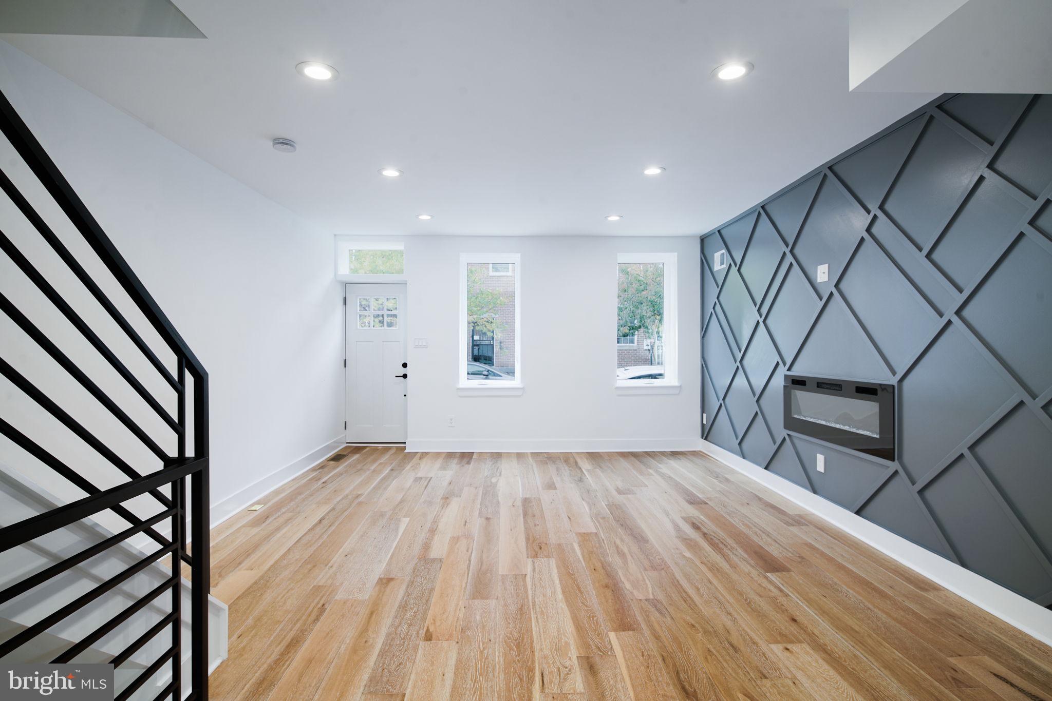 OLDE KENSINGTON - Residential