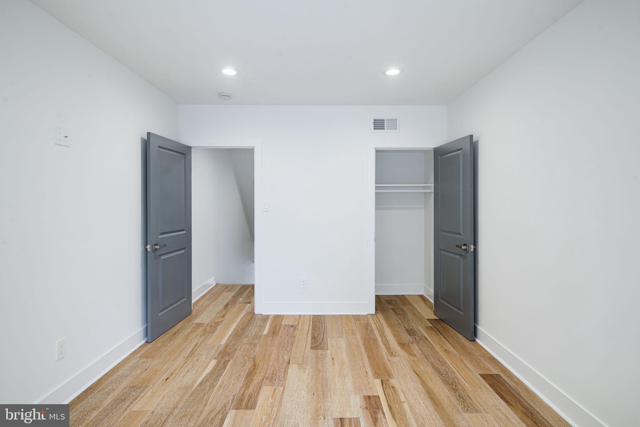 OLDE KENSINGTON - Residential