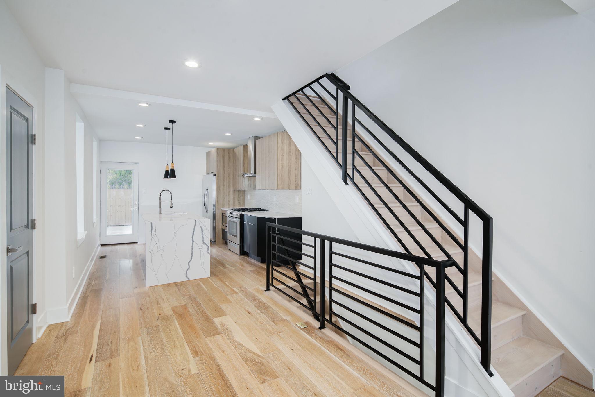 OLDE KENSINGTON - Residential