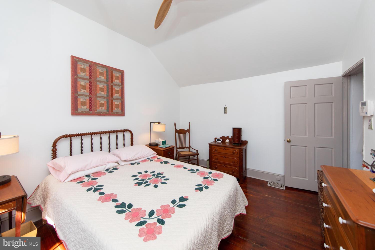 BLUE BELL HILL - Residential