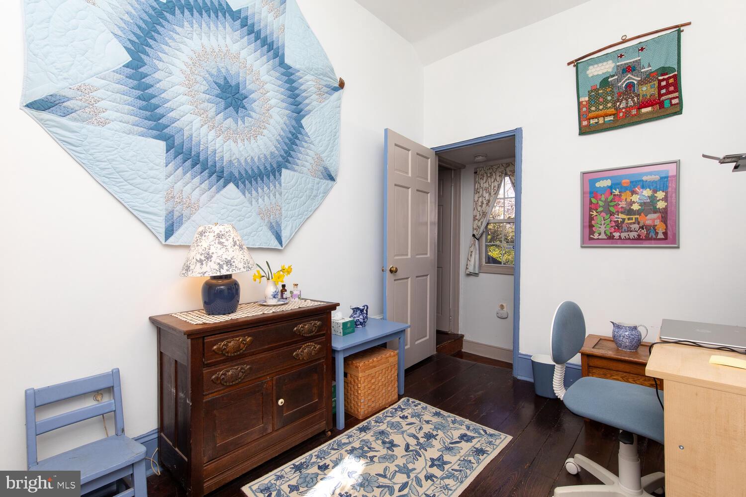 BLUE BELL HILL - Residential