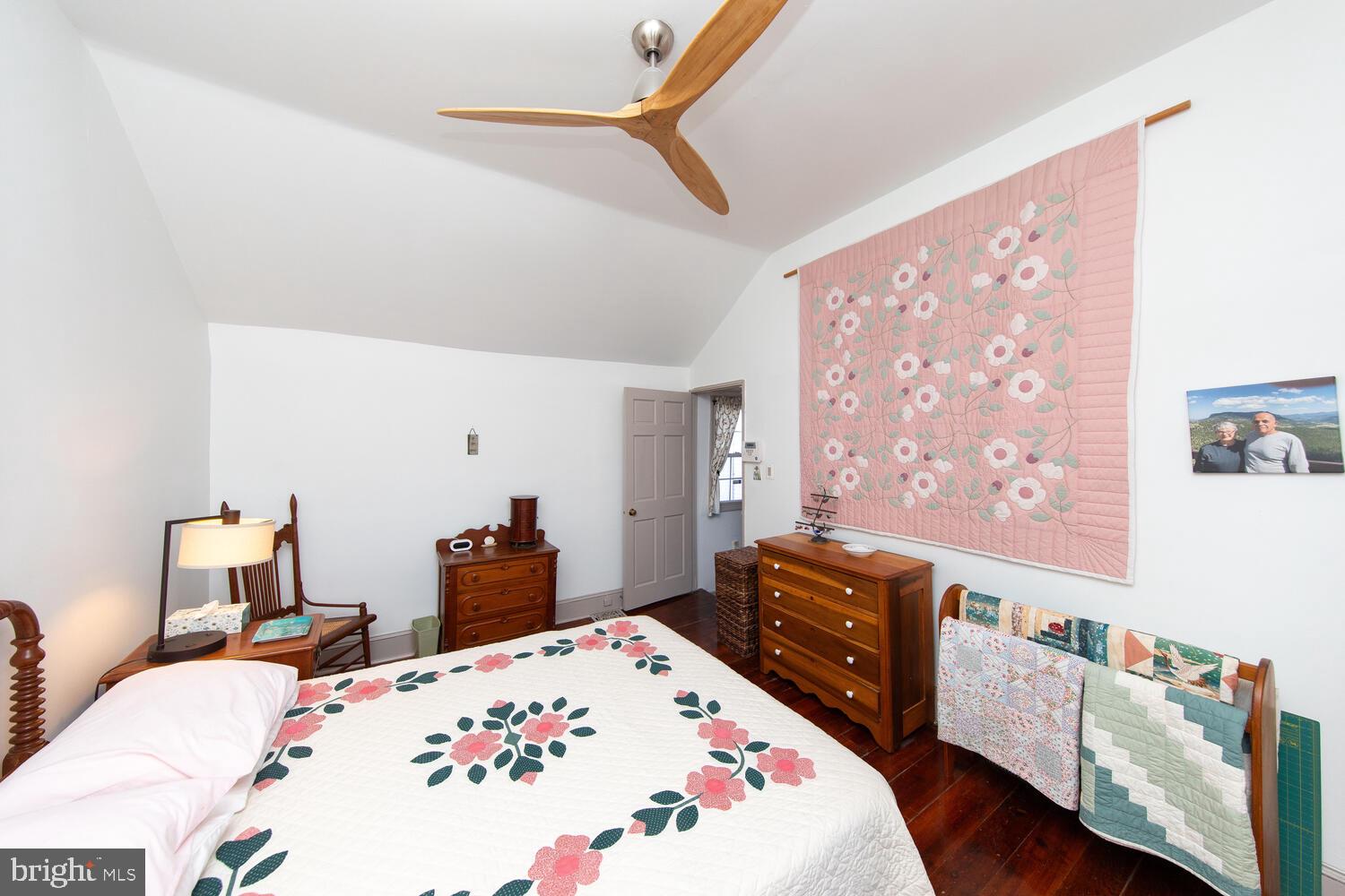 BLUE BELL HILL - Residential