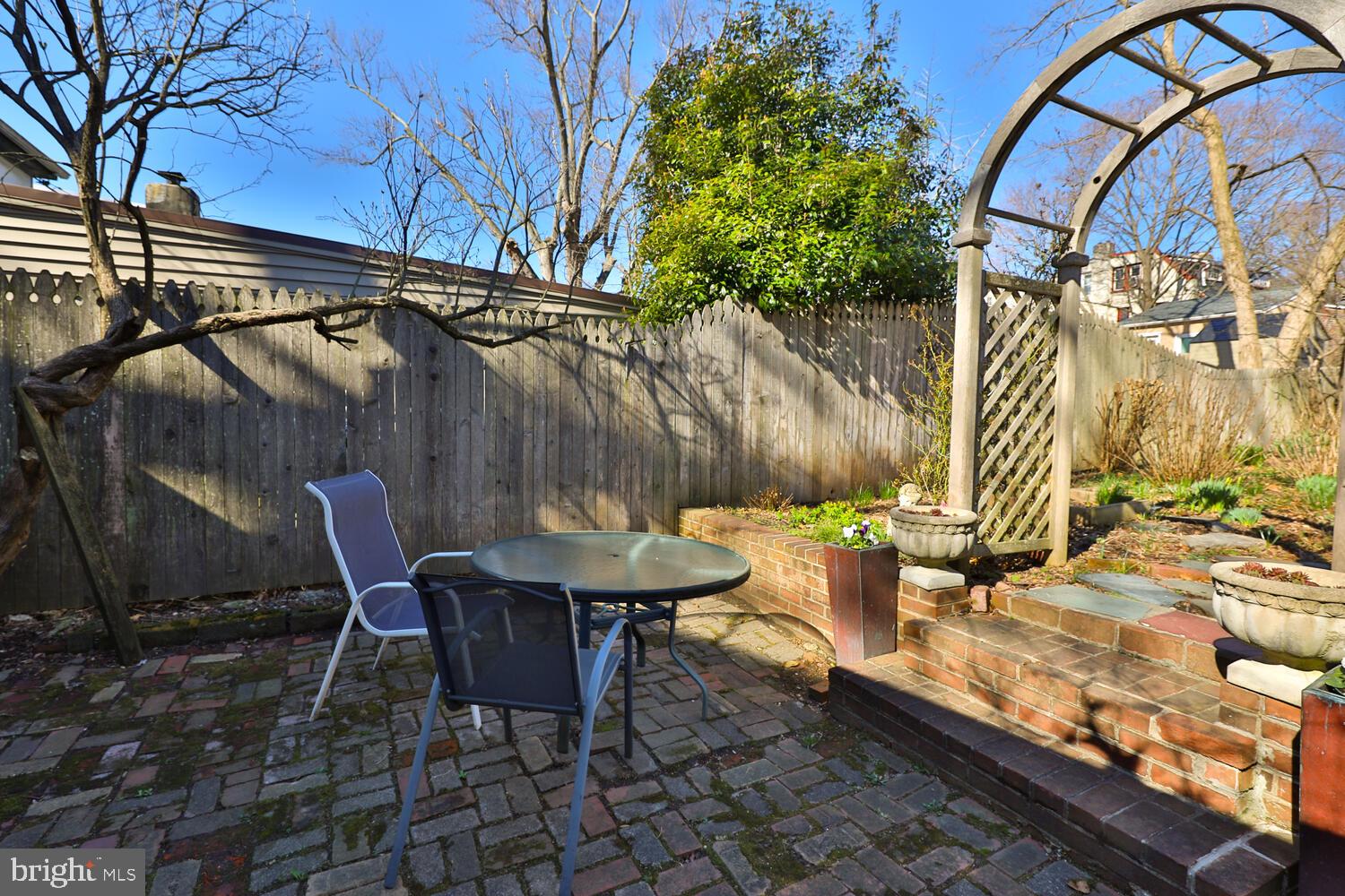 BLUE BELL HILL - Residential