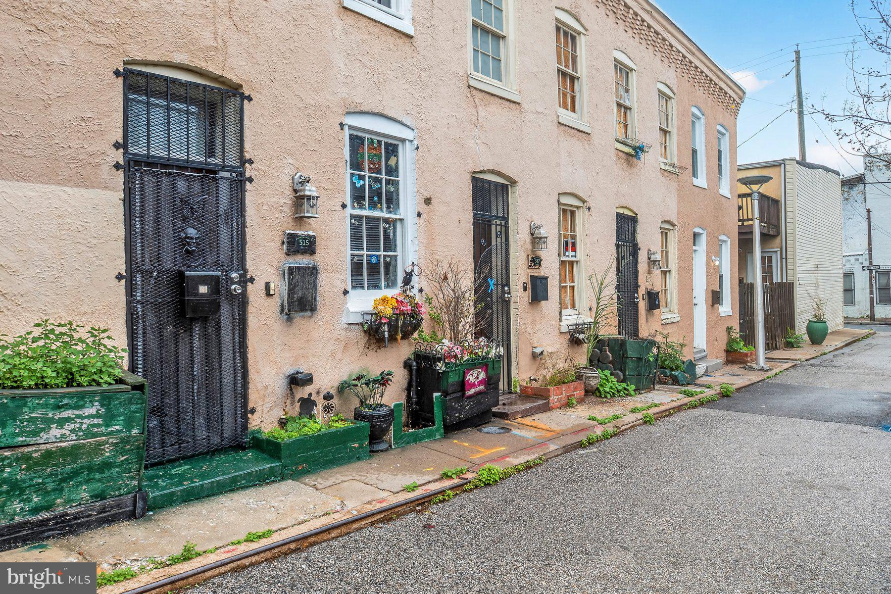 515 CALLENDER STREET