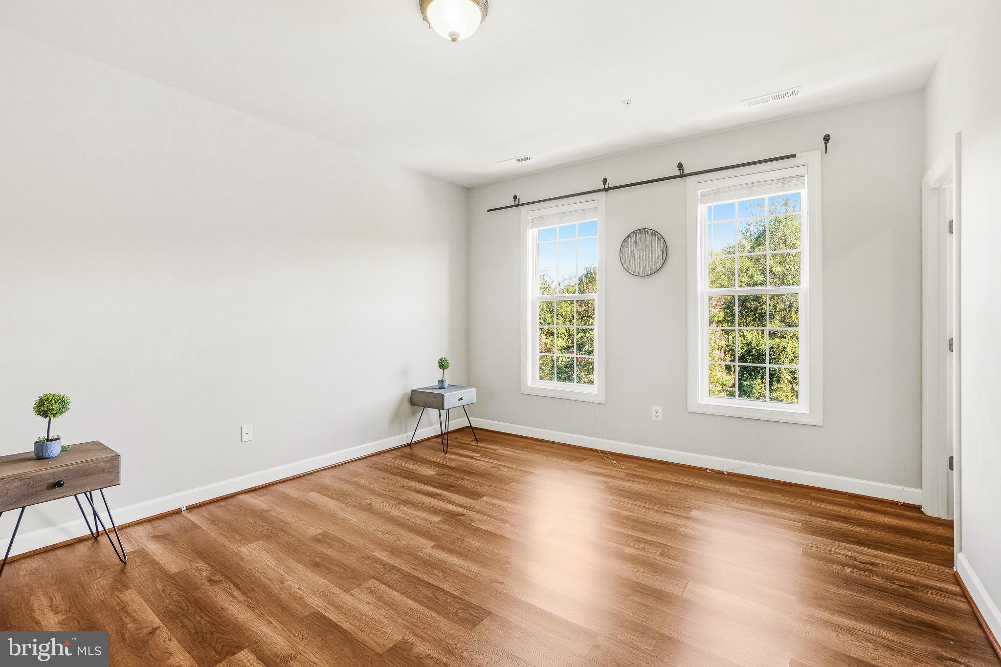 HIDDEN CREEK - Residential