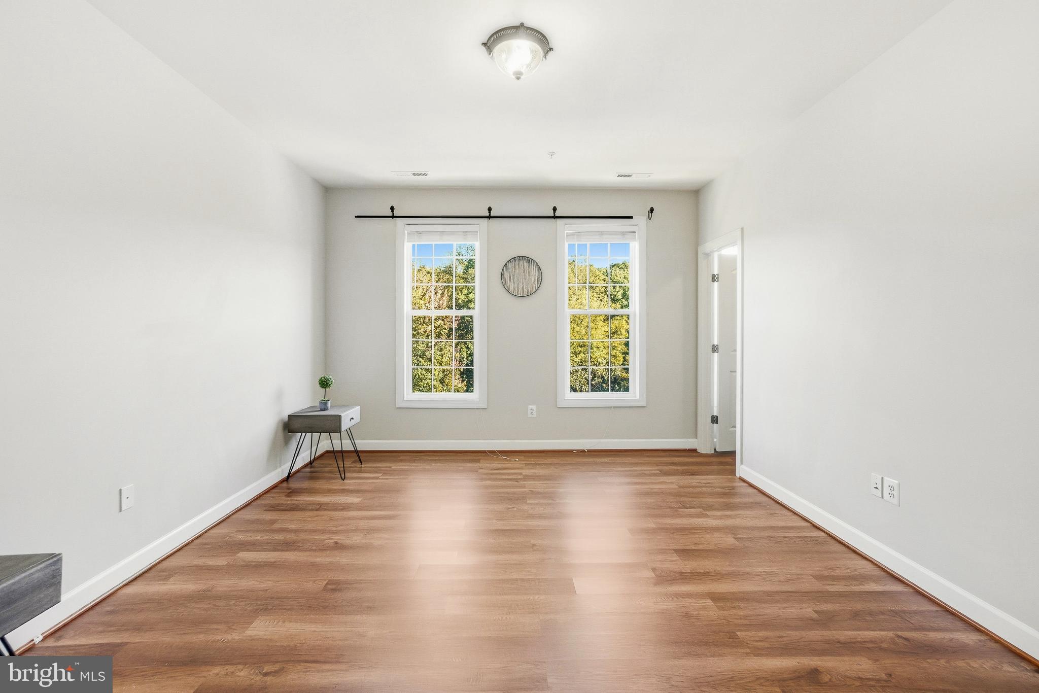 HIDDEN CREEK - Residential